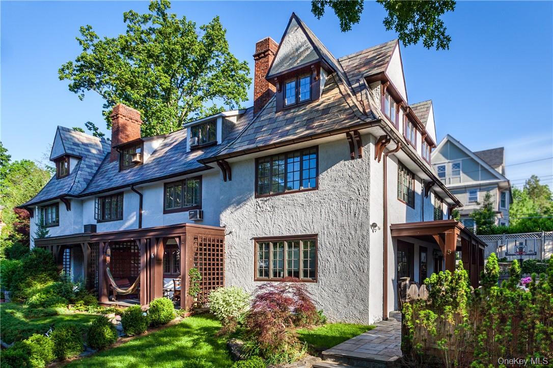 5 Bolton Gardens, Bronxville, NY 10708