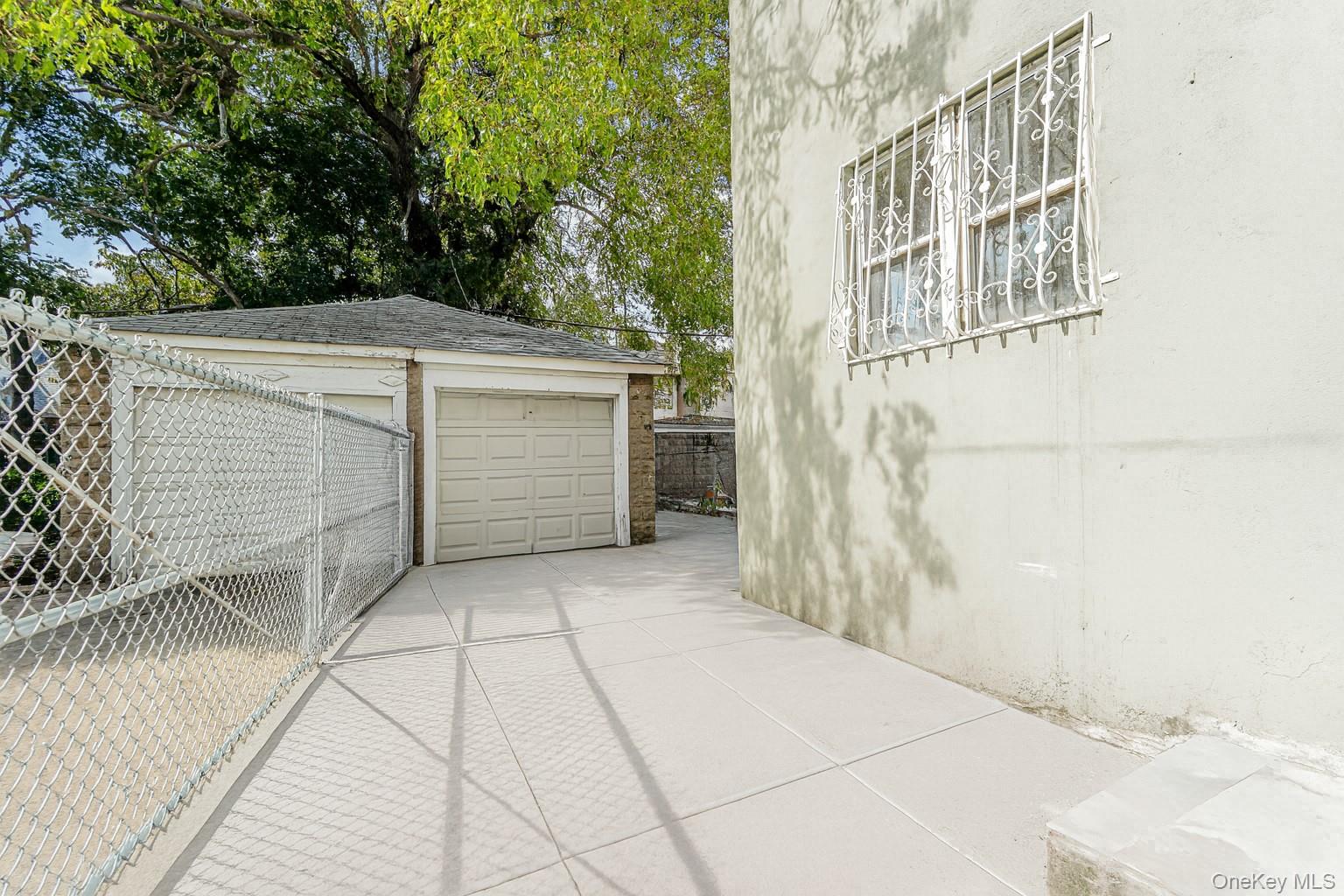 592 E 39th Street, Brooklyn, NY 11203