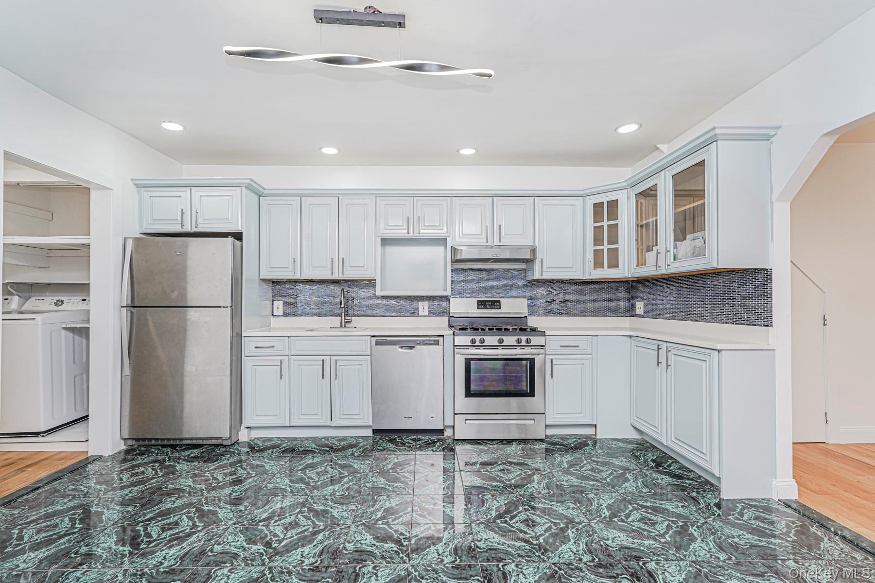 592 E 39th Street, Brooklyn, NY 11203