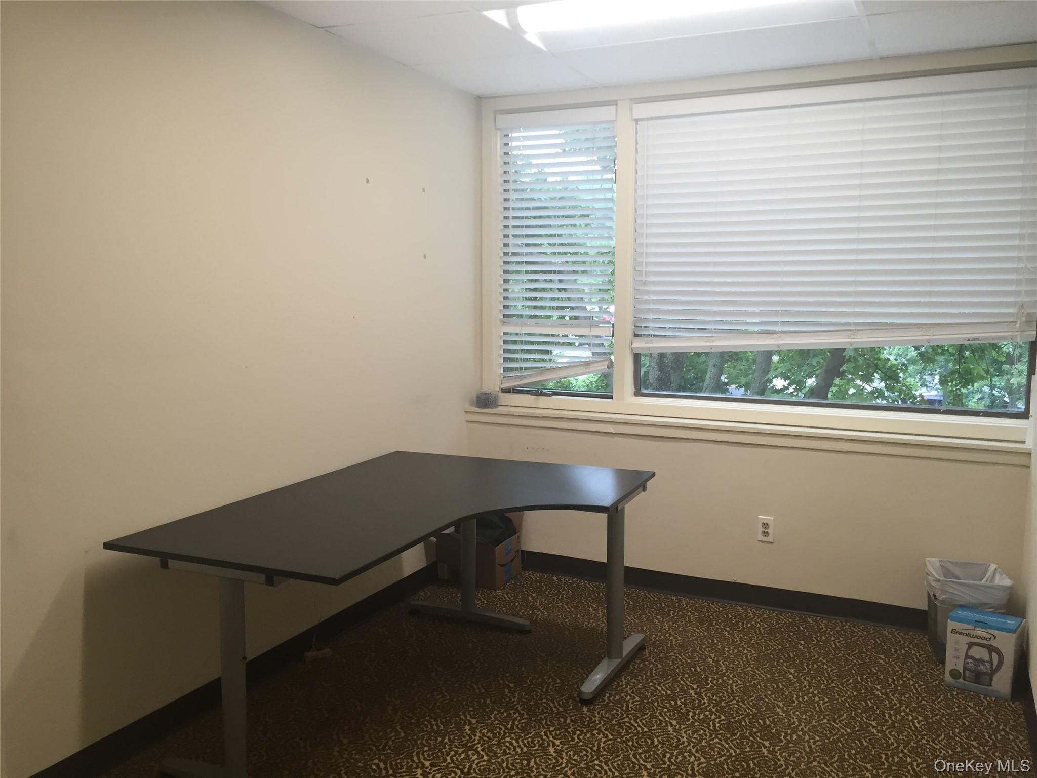 33 Great Neck Road # 5, Great Neck, NY 11021