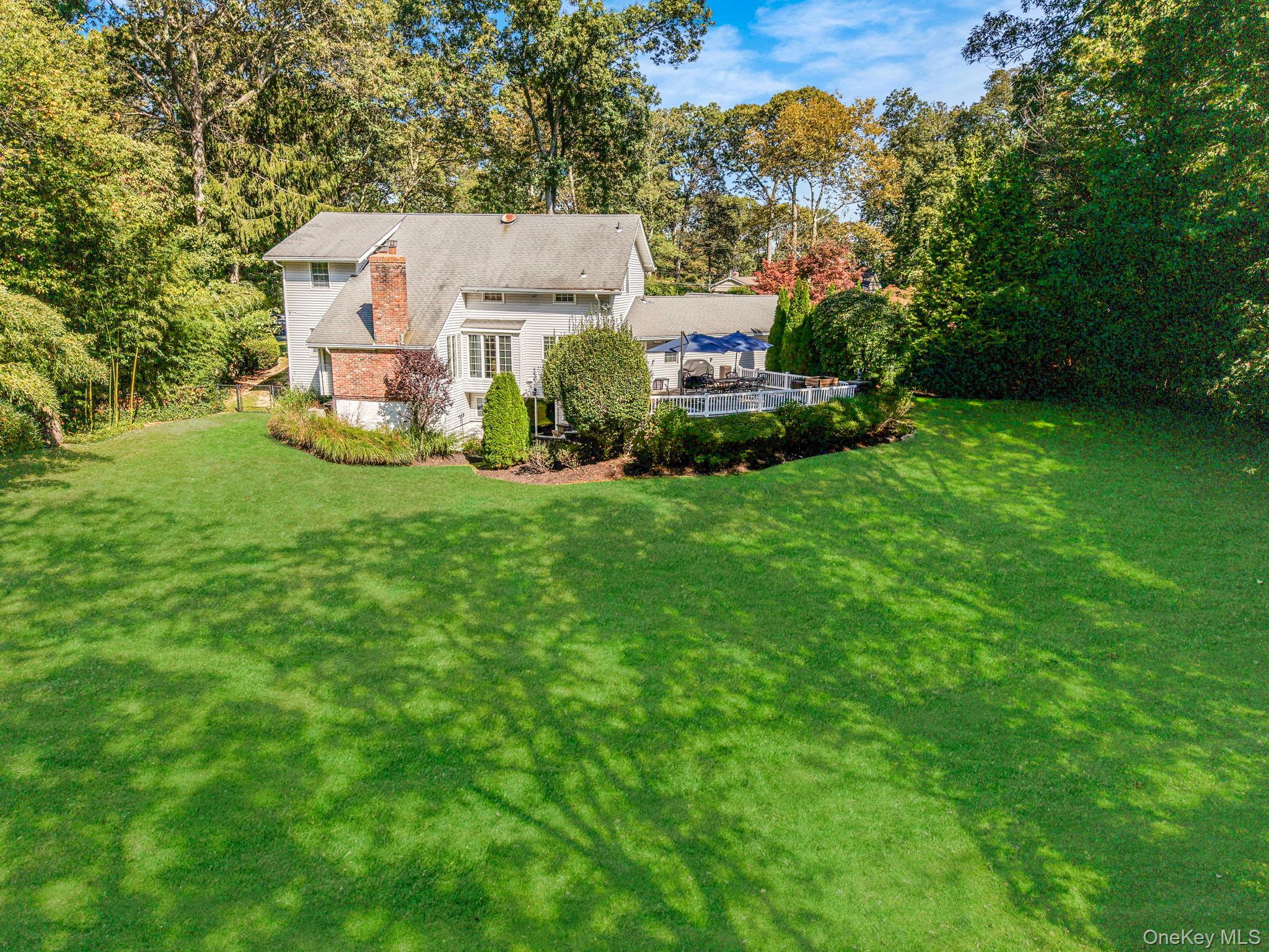 6 Buckingham Drive, Dix Hills, NY 11746