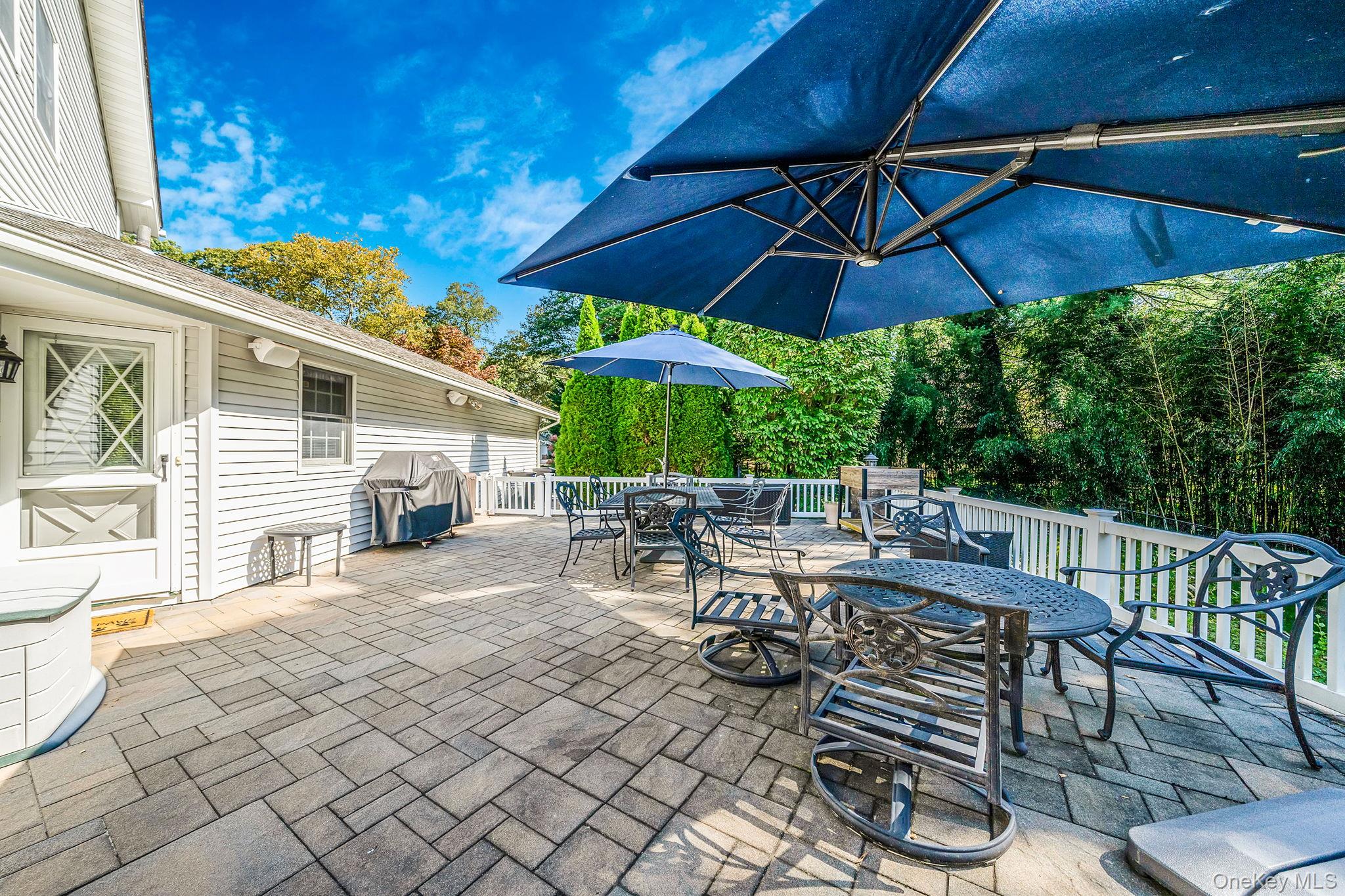 6 Buckingham Drive, Dix Hills, NY 11746