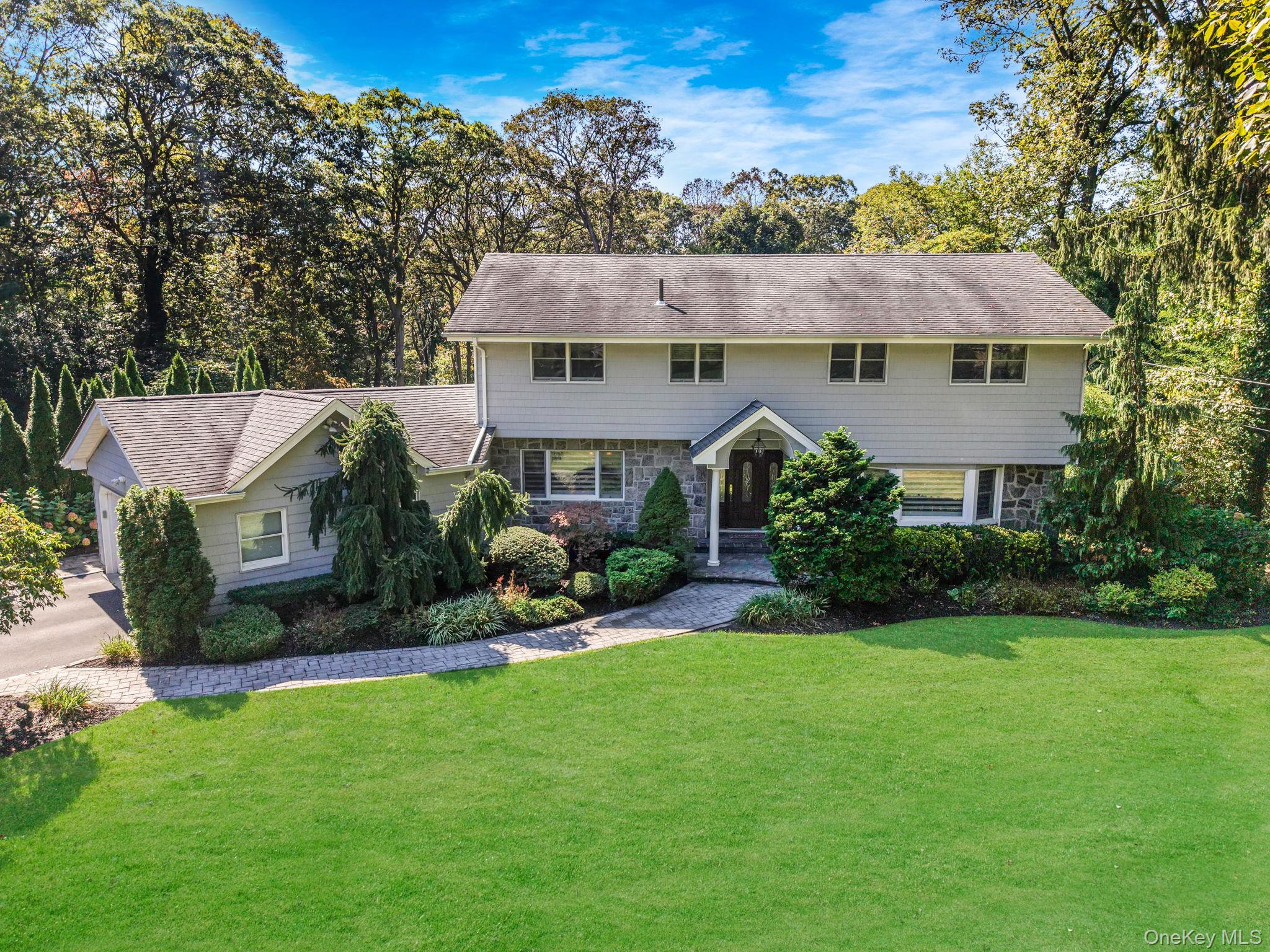 6 Buckingham Drive, Dix Hills, NY 11746