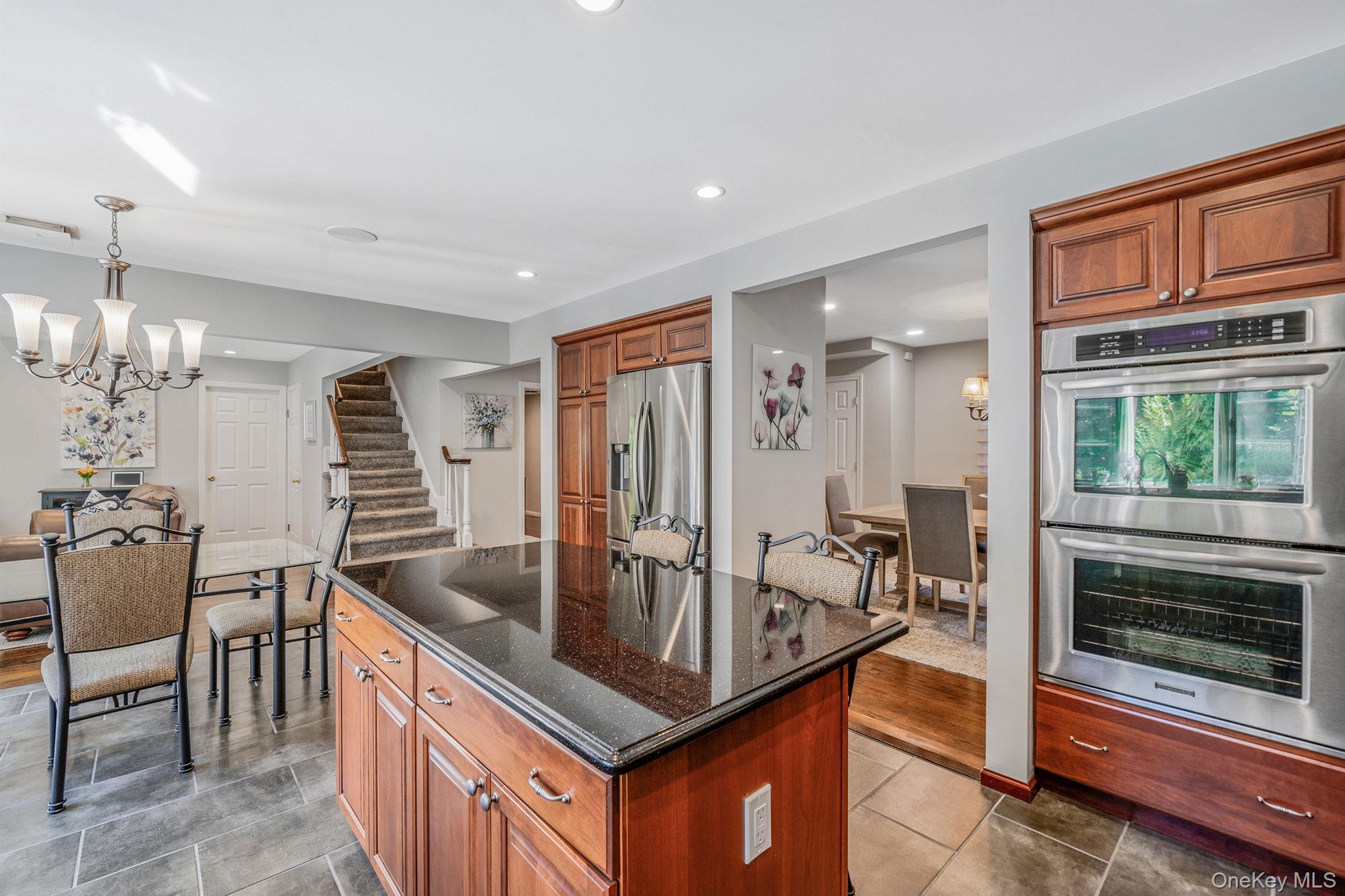 6 Buckingham Drive, Dix Hills, NY 11746