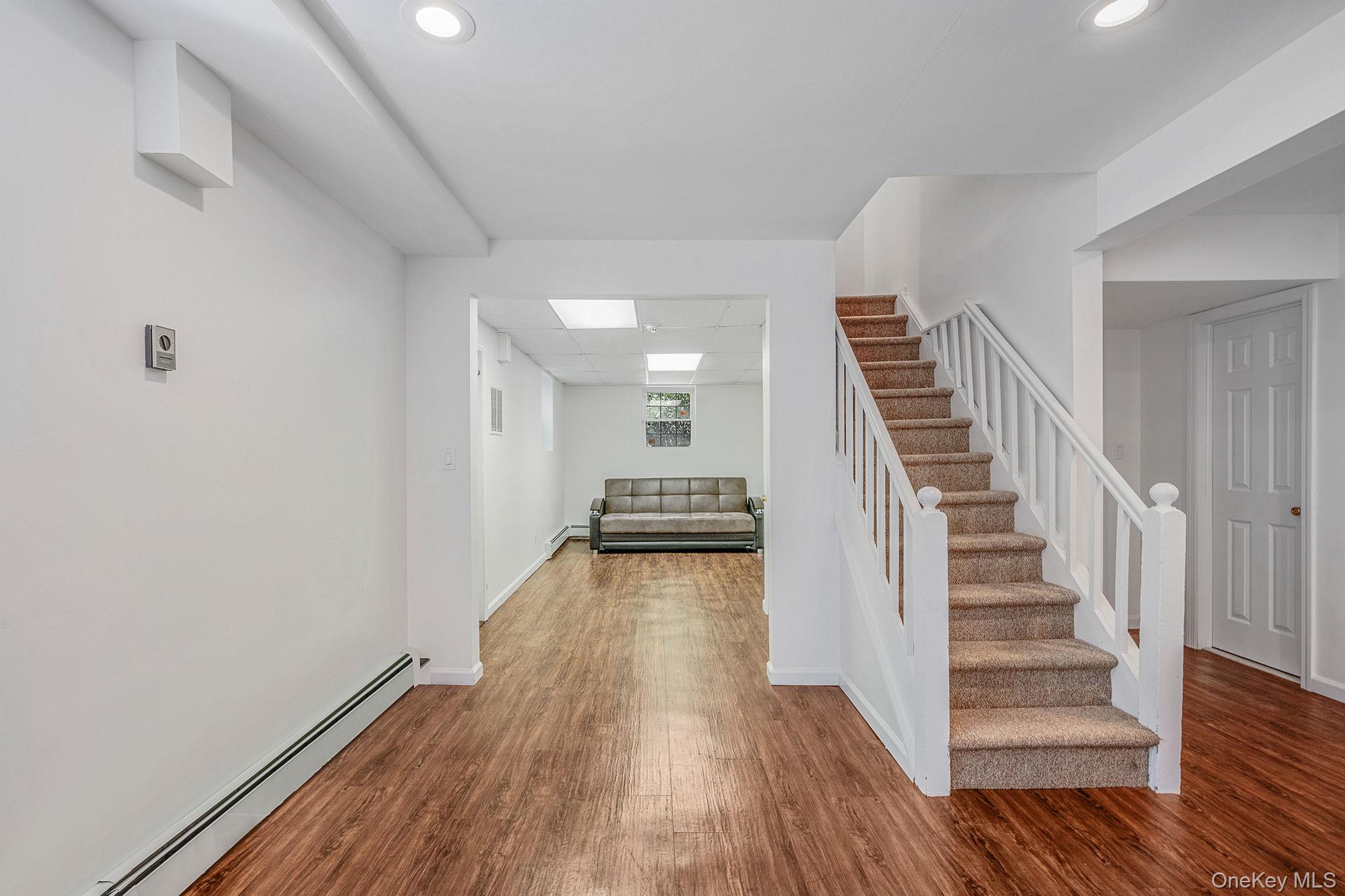 6 Buckingham Drive, Dix Hills, NY 11746