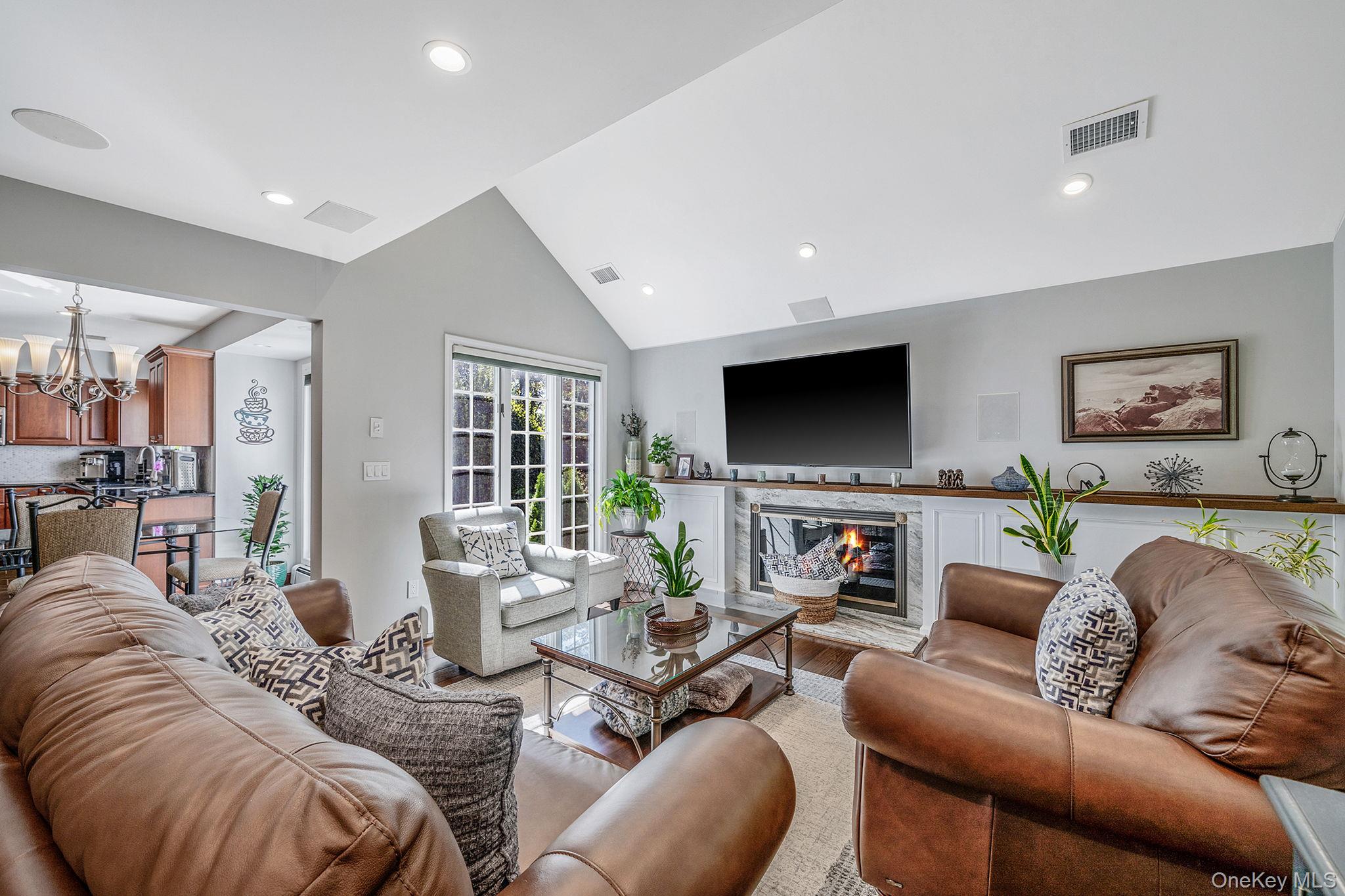 6 Buckingham Drive, Dix Hills, NY 11746