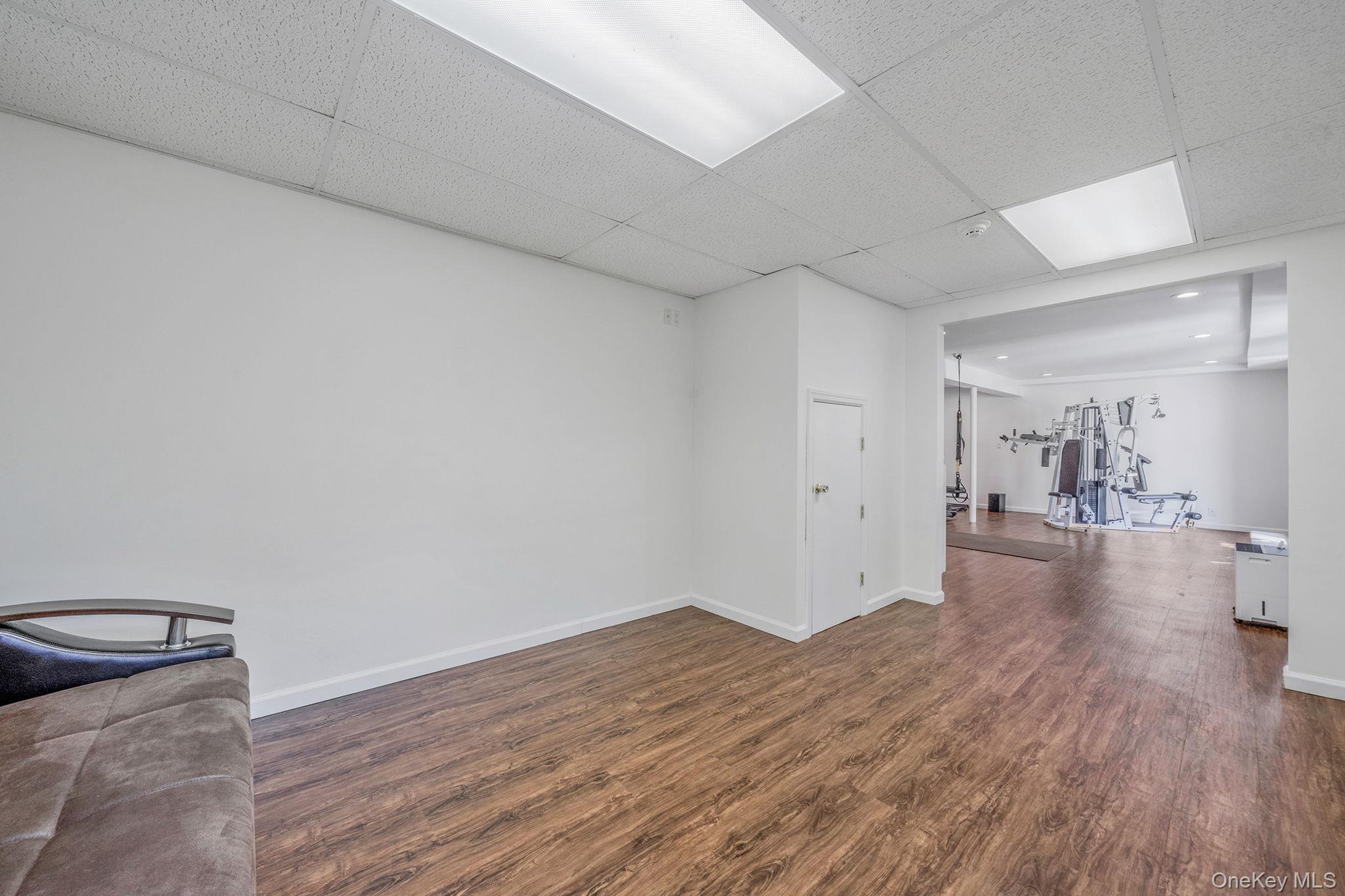 6 Buckingham Drive, Dix Hills, NY 11746