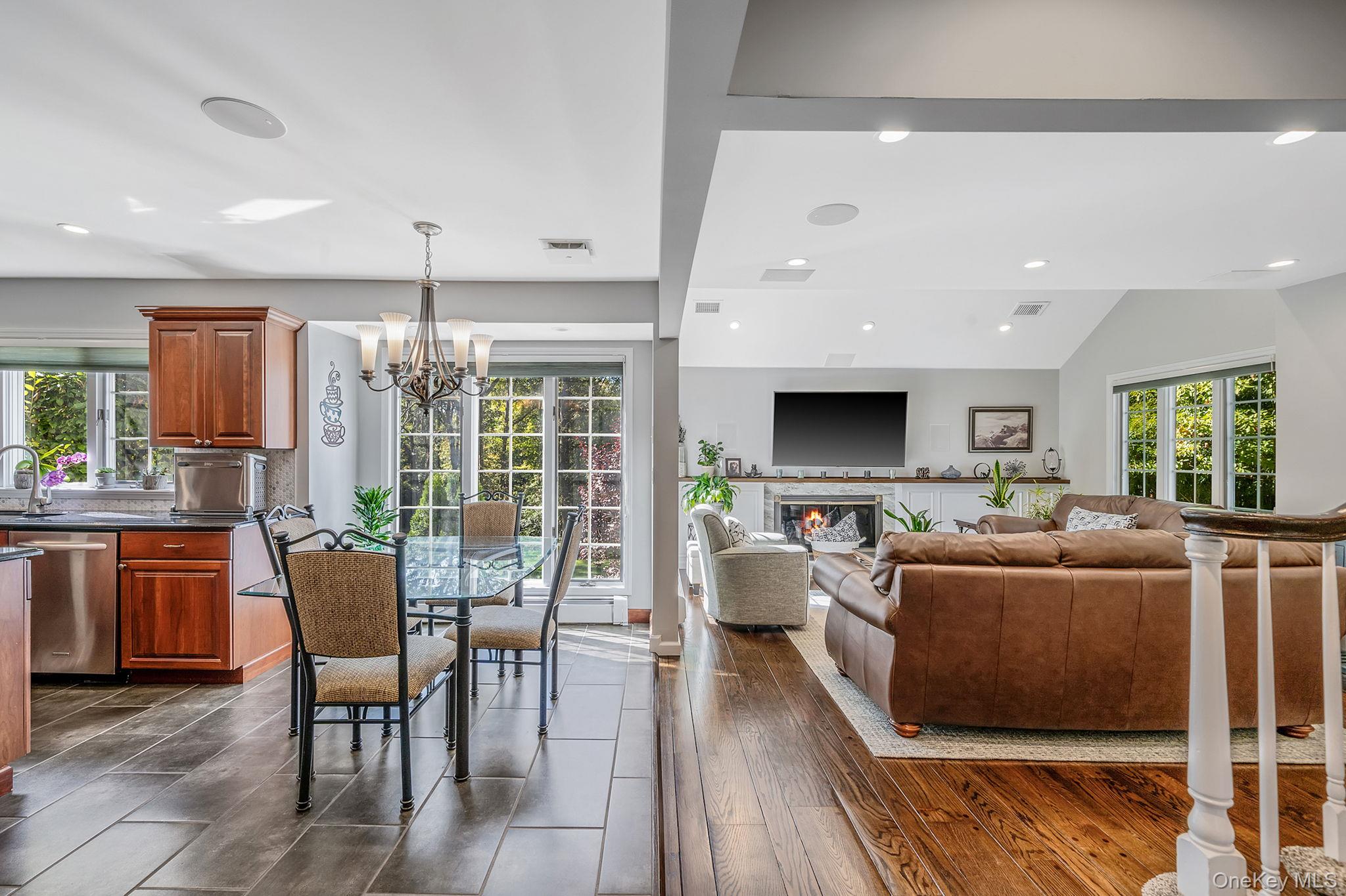 6 Buckingham Drive, Dix Hills, NY 11746