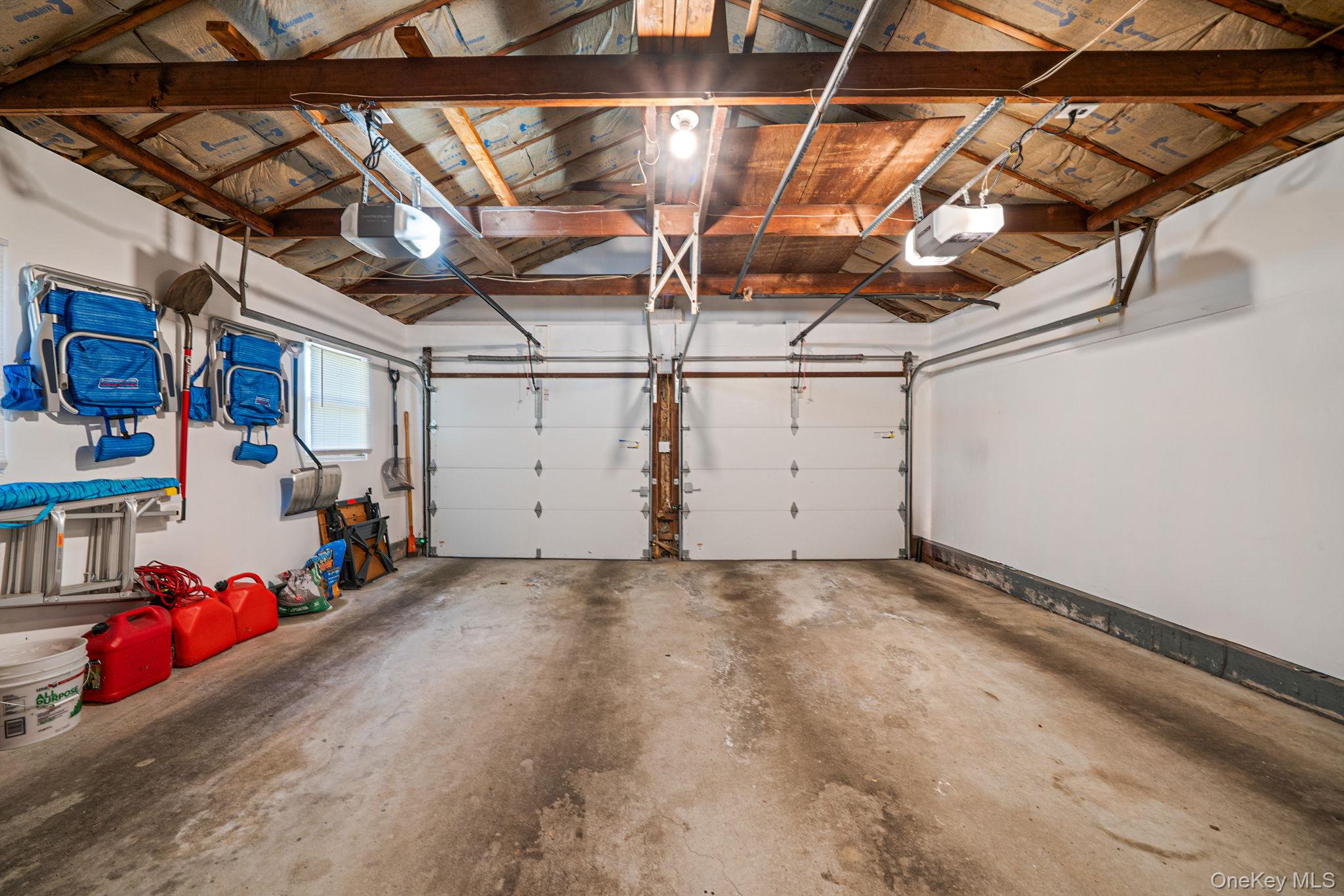 6 Buckingham Drive, Dix Hills, NY 11746