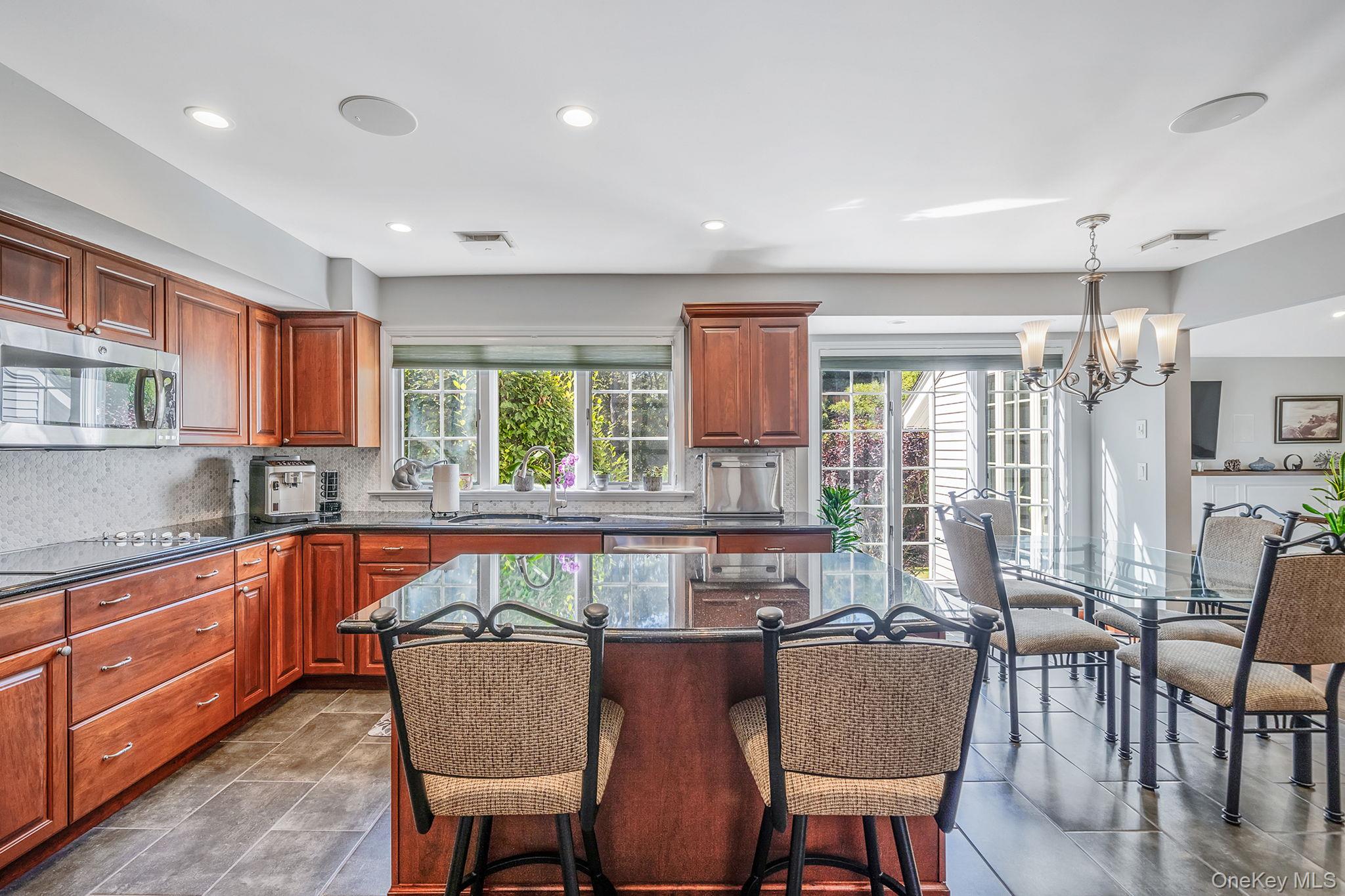 6 Buckingham Drive, Dix Hills, NY 11746