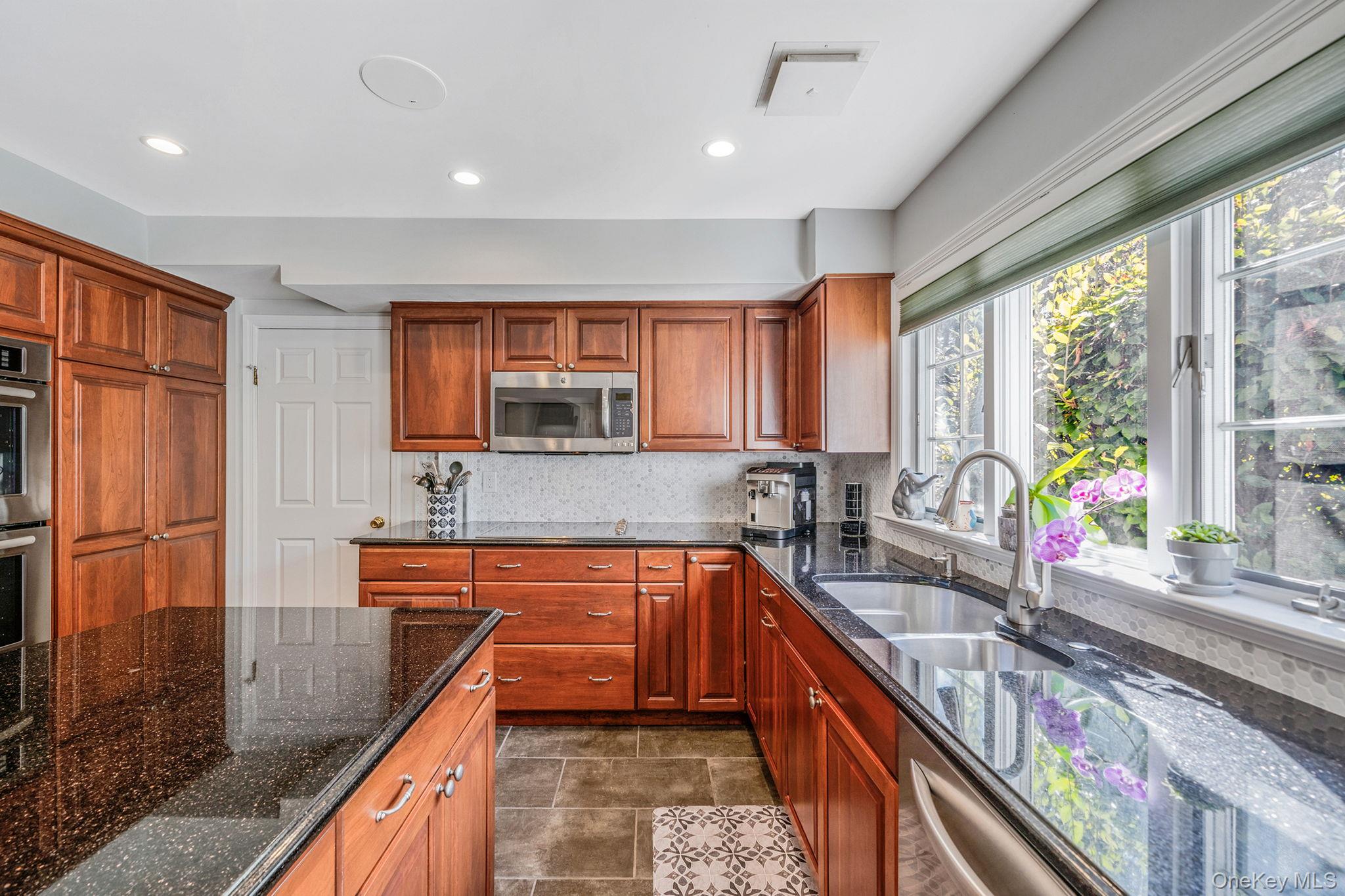 6 Buckingham Drive, Dix Hills, NY 11746