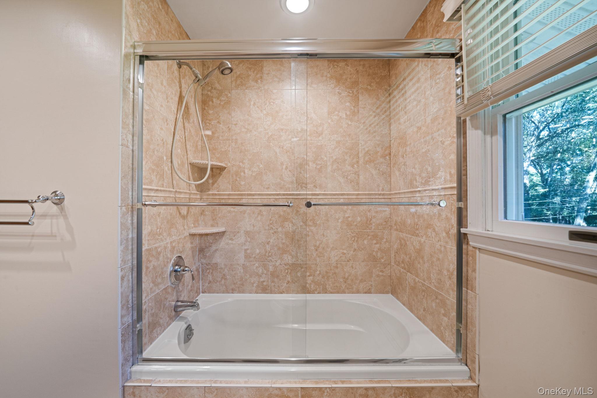 6 Buckingham Drive, Dix Hills, NY 11746