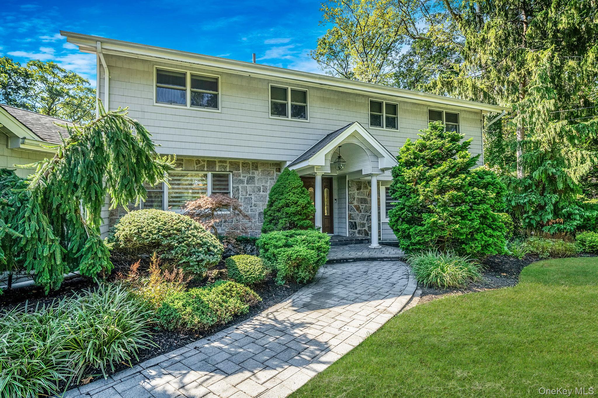 6 Buckingham Drive, Dix Hills, NY 11746