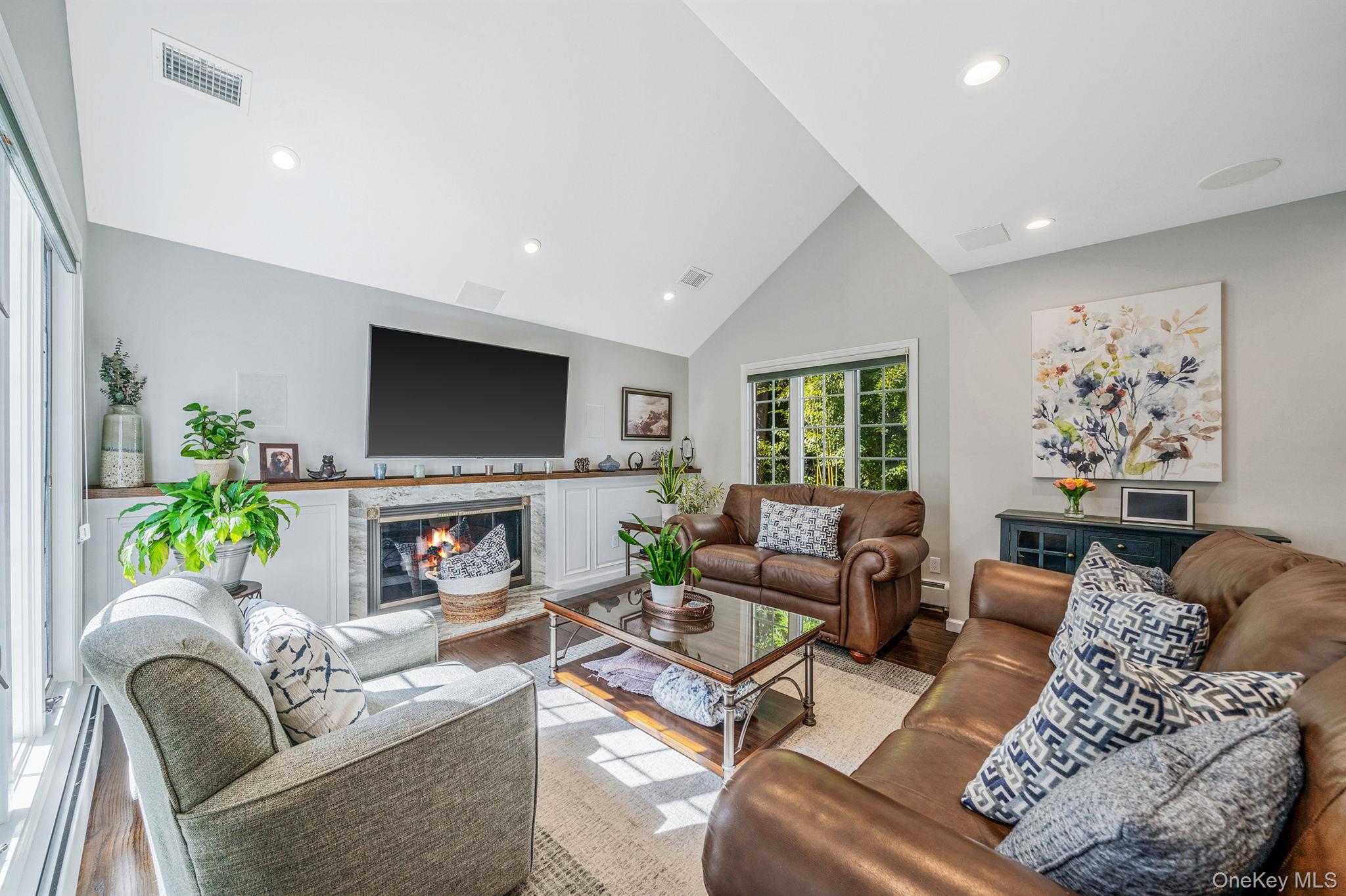 6 Buckingham Drive, Dix Hills, NY 11746