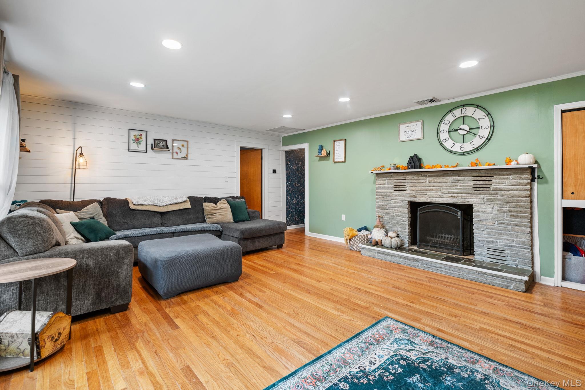 34 Houtman Drive, Walden, NY 12586