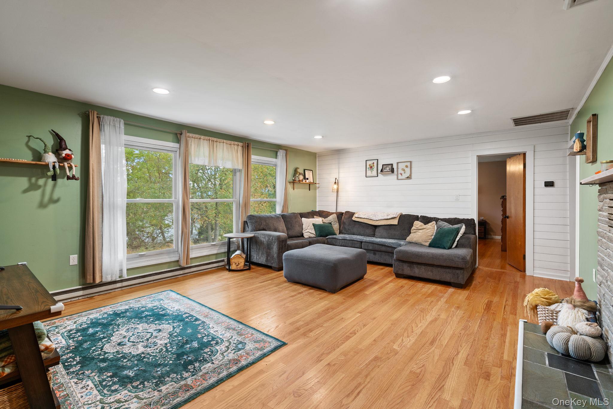 34 Houtman Drive, Walden, NY 12586