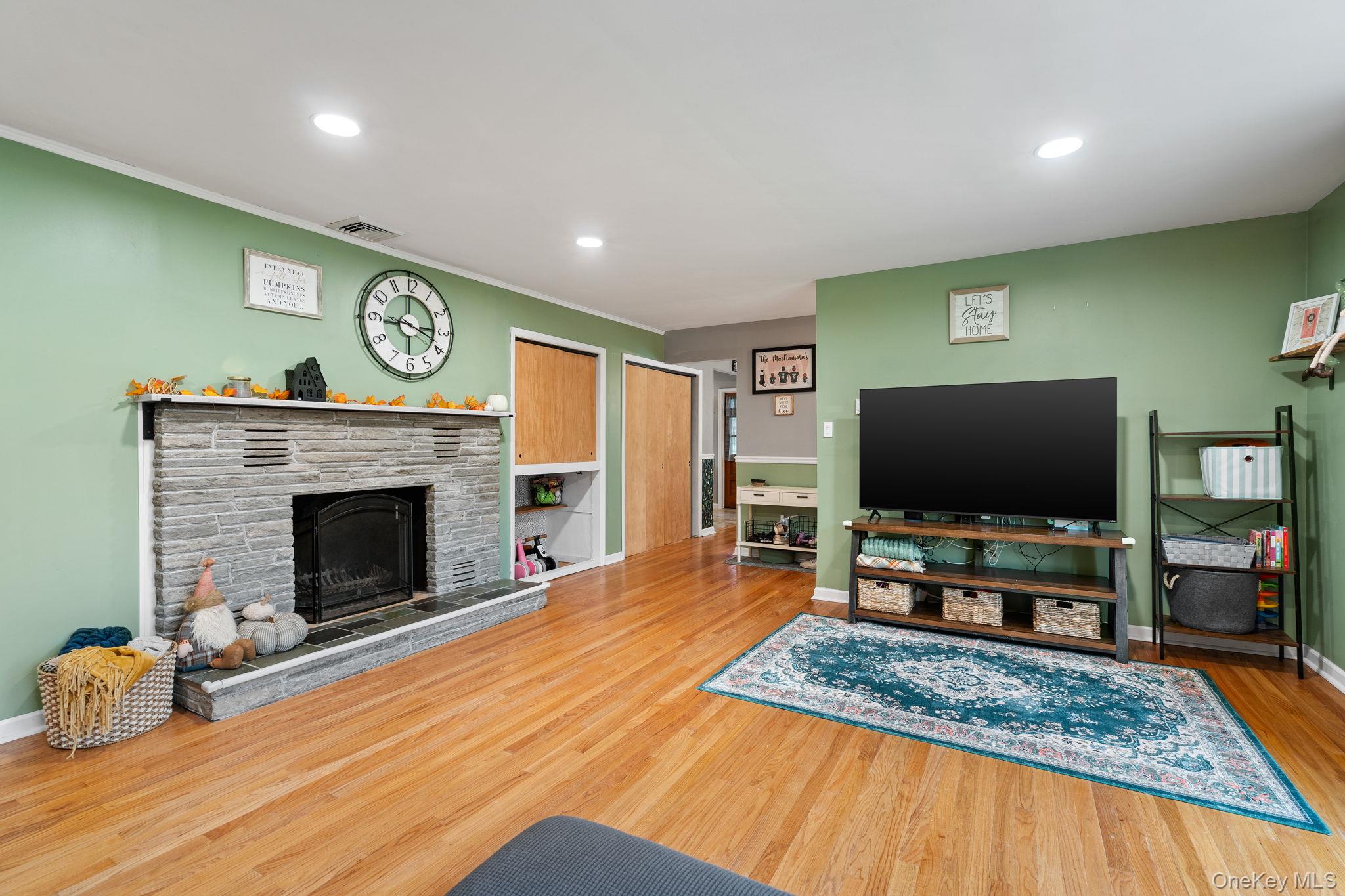 34 Houtman Drive, Walden, NY 12586