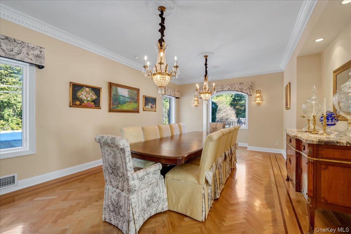 29 Pine Hill Road, Great Neck, NY 11020