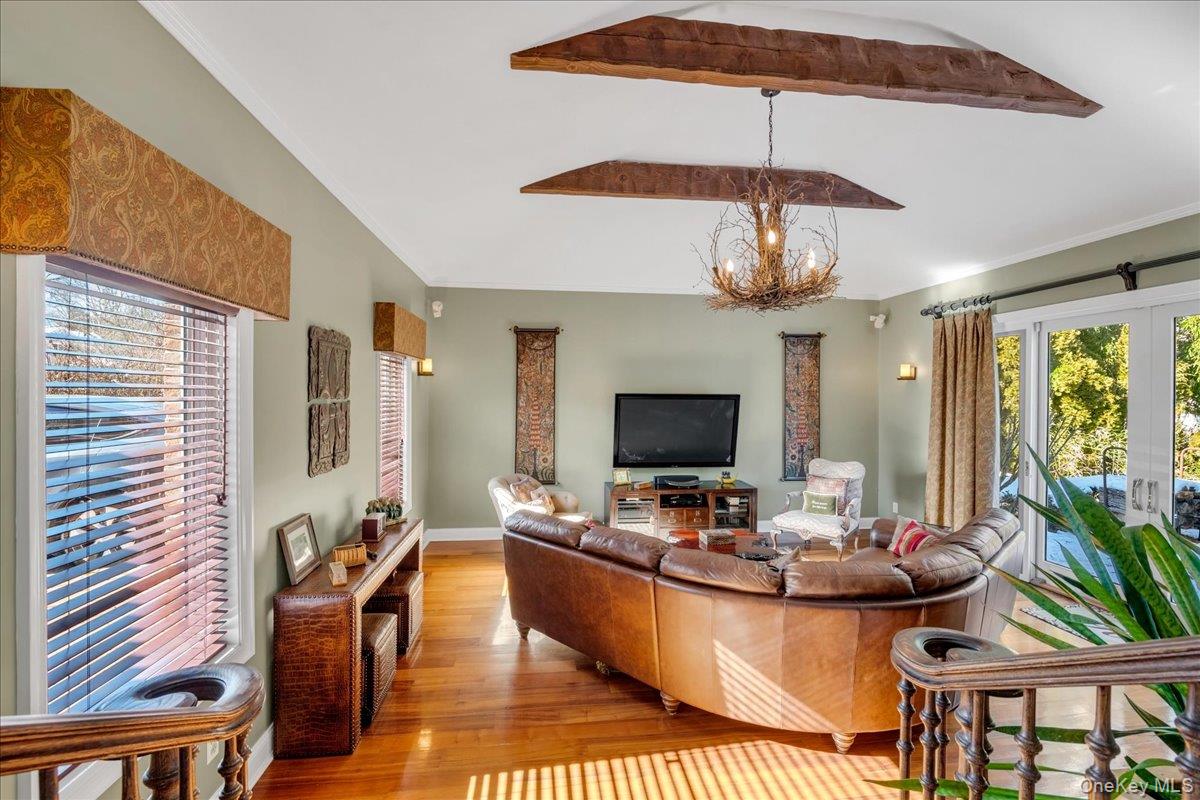 29 Pine Hill Road, Great Neck, NY 11020