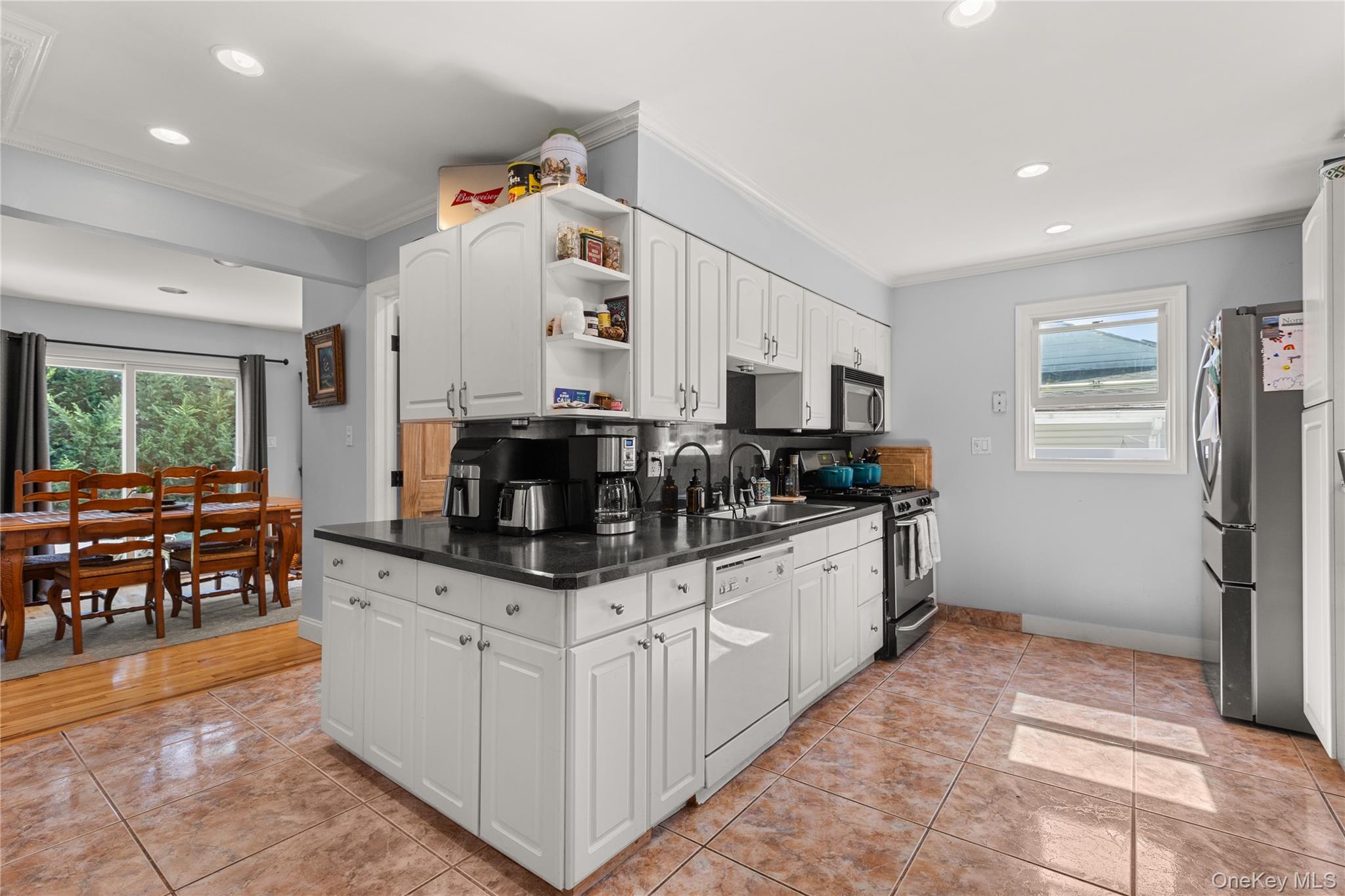 1023 Carll Drive, Bay Shore, NY 11706