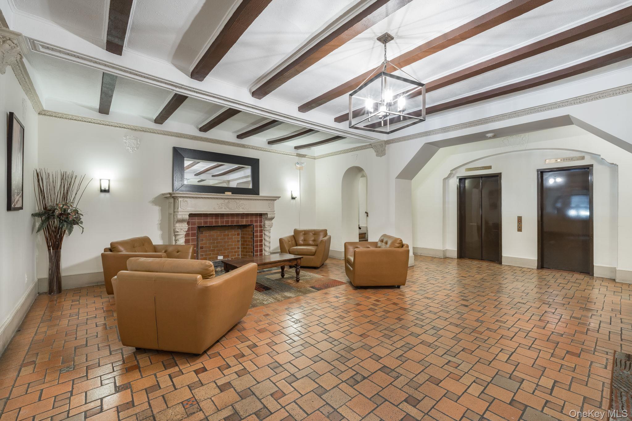 310 Riverside Boulevard # 4K, Long Beach, NY 11561