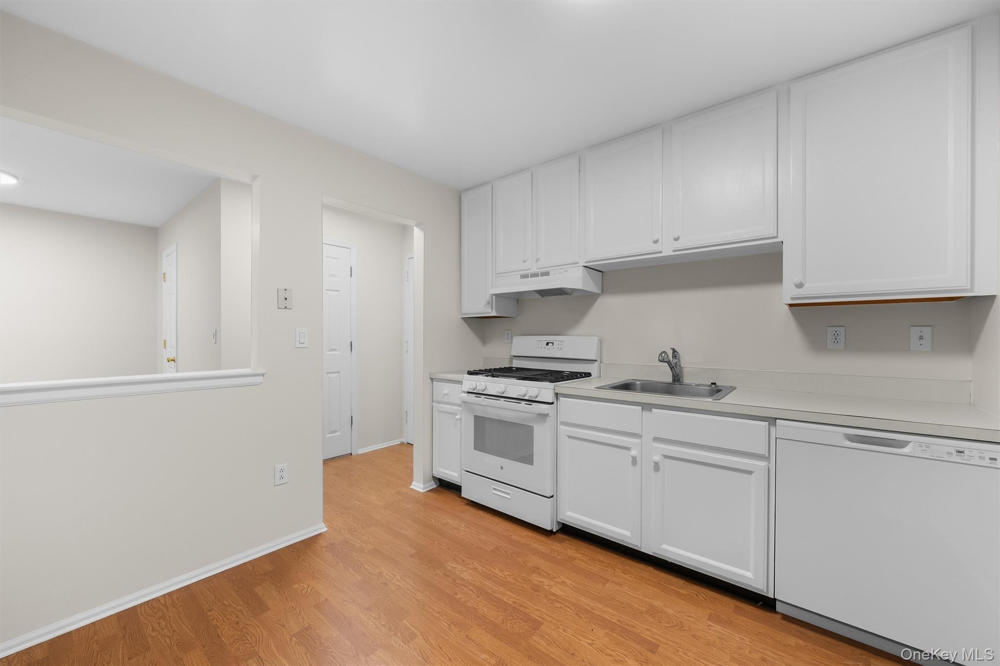 10-12 Chestnut Street # B208, Suffern, NY 10901