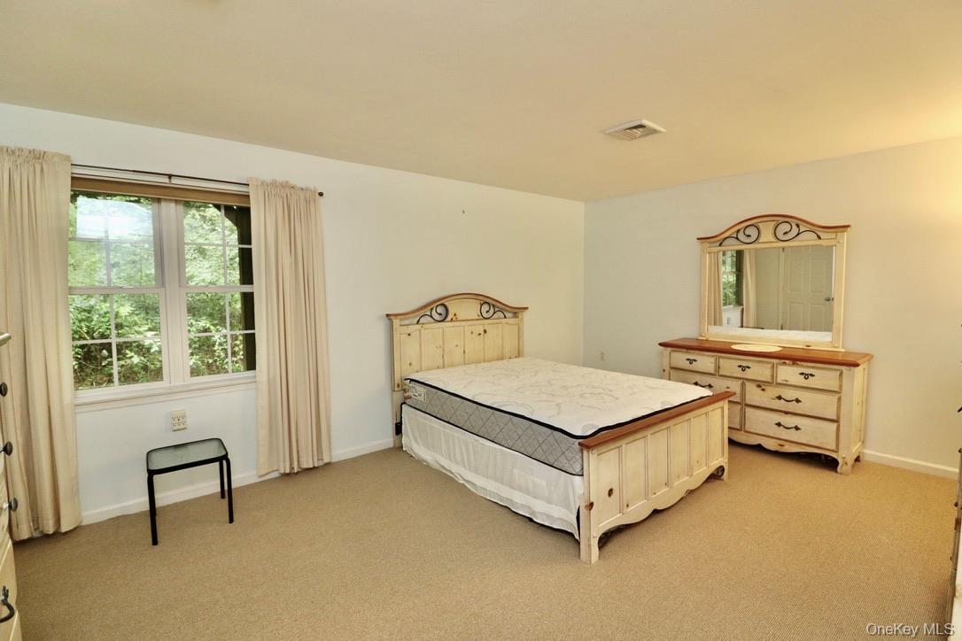 29 Lamplight Street, Beacon, NY 12508