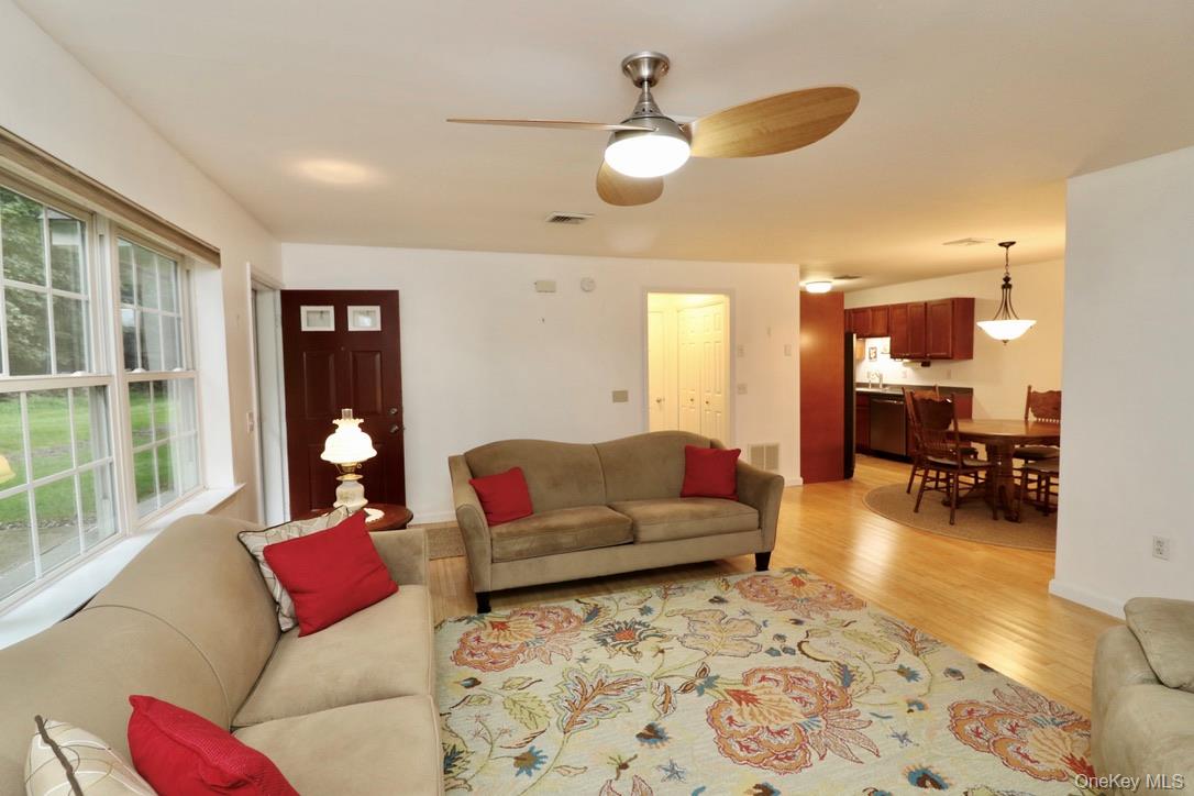 29 Lamplight Street, Beacon, NY 12508