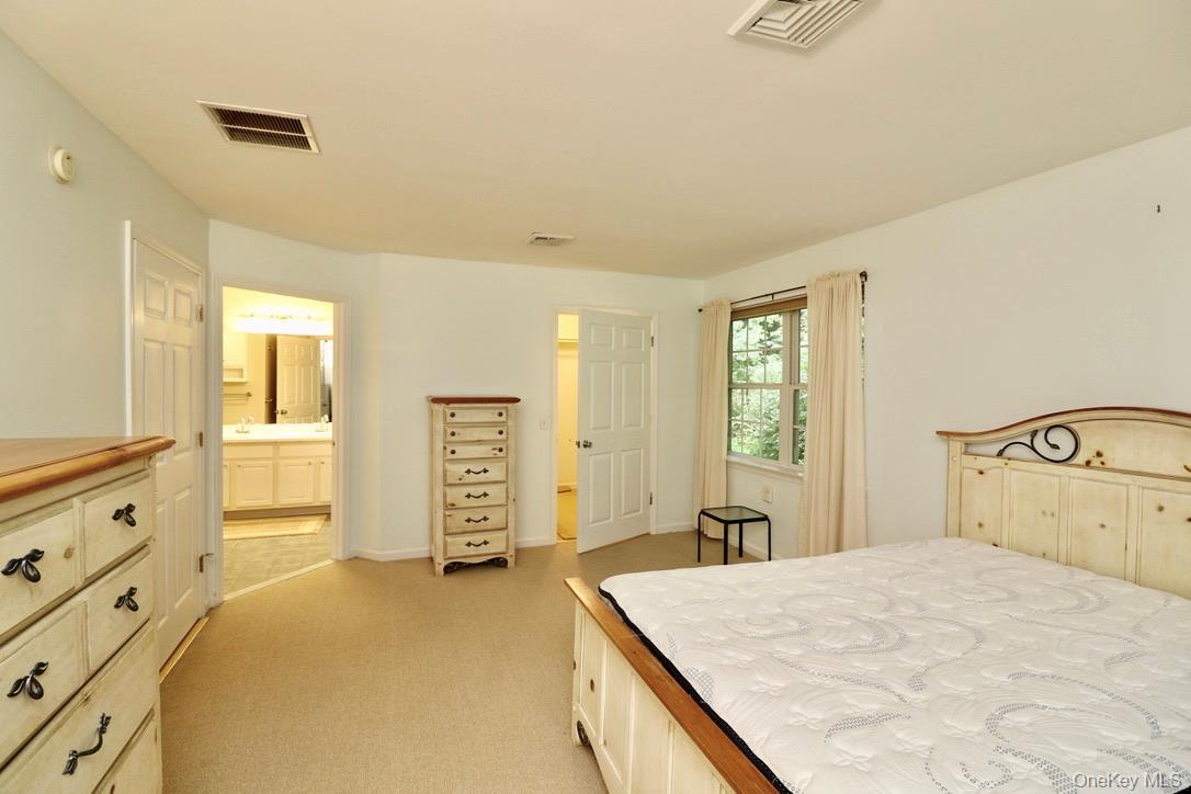 29 Lamplight Street, Beacon, NY 12508