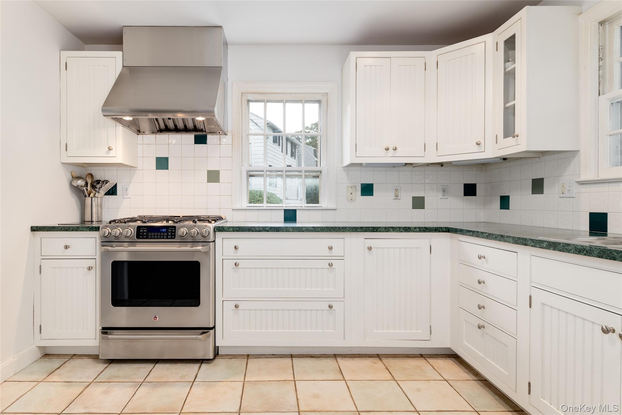 21 Braxmar Drive S, Harrison, NY 10528