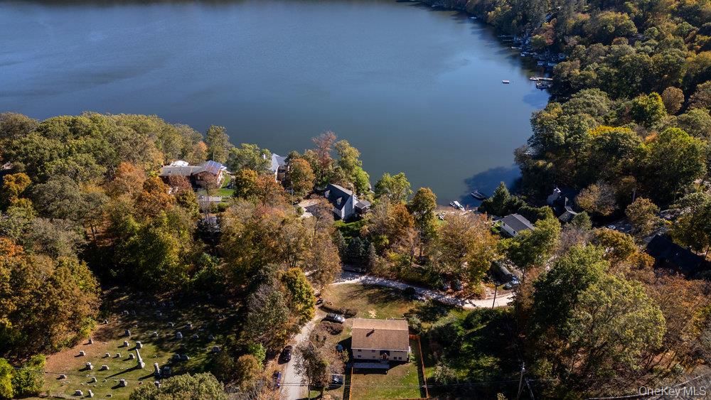 23 Lakeview Drive, Holmes, NY 12531