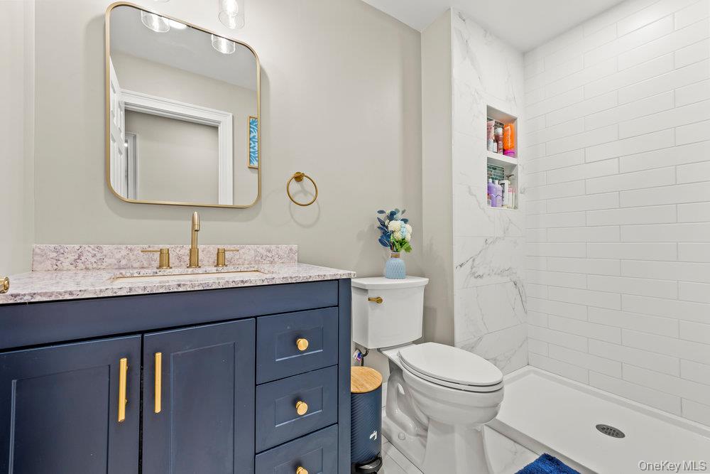 23 Lakeview Drive, Holmes, NY 12531