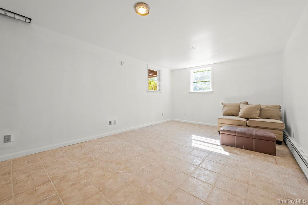 23 Lakeview Drive, Holmes, NY 12531