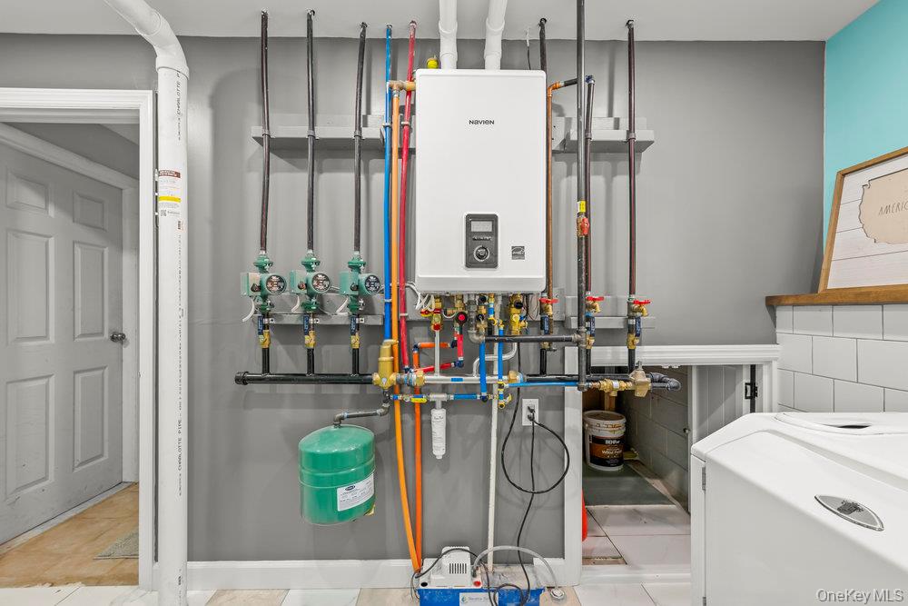 23 Lakeview Drive, Holmes, NY 12531