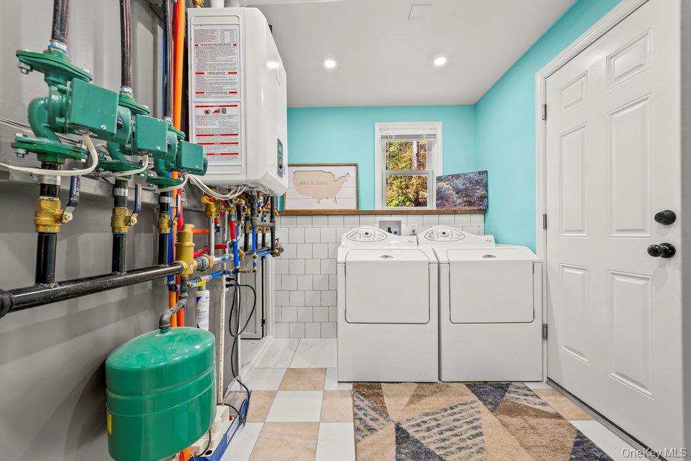 23 Lakeview Drive, Holmes, NY 12531