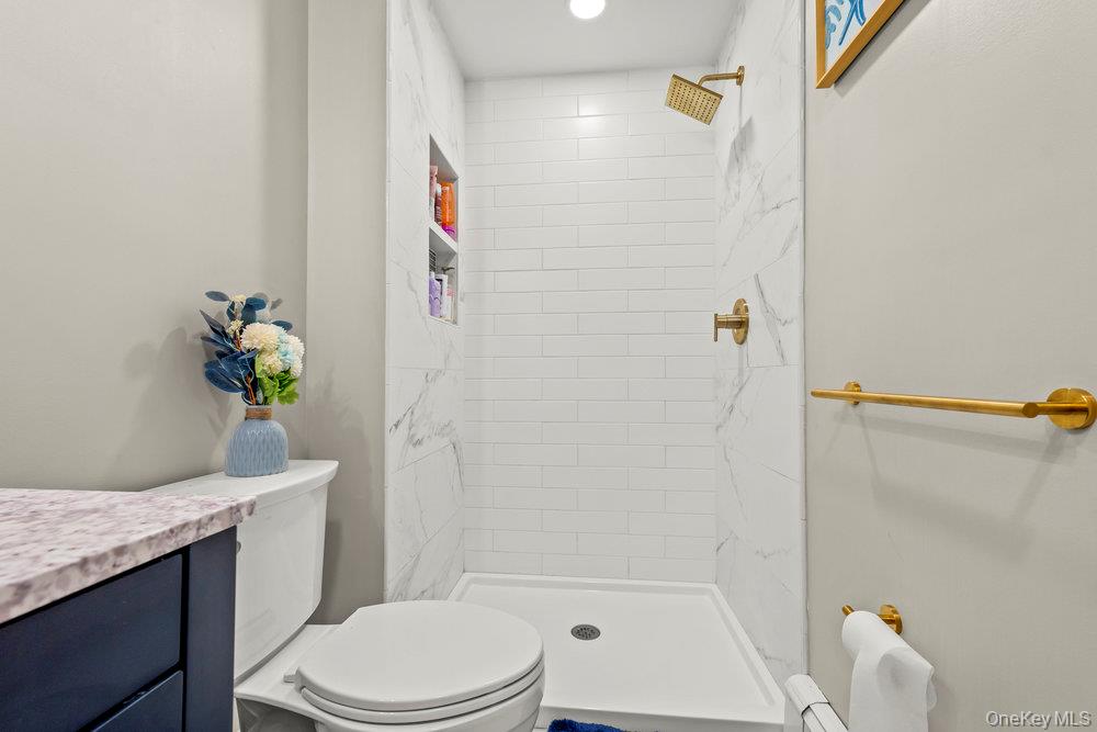 23 Lakeview Drive, Holmes, NY 12531