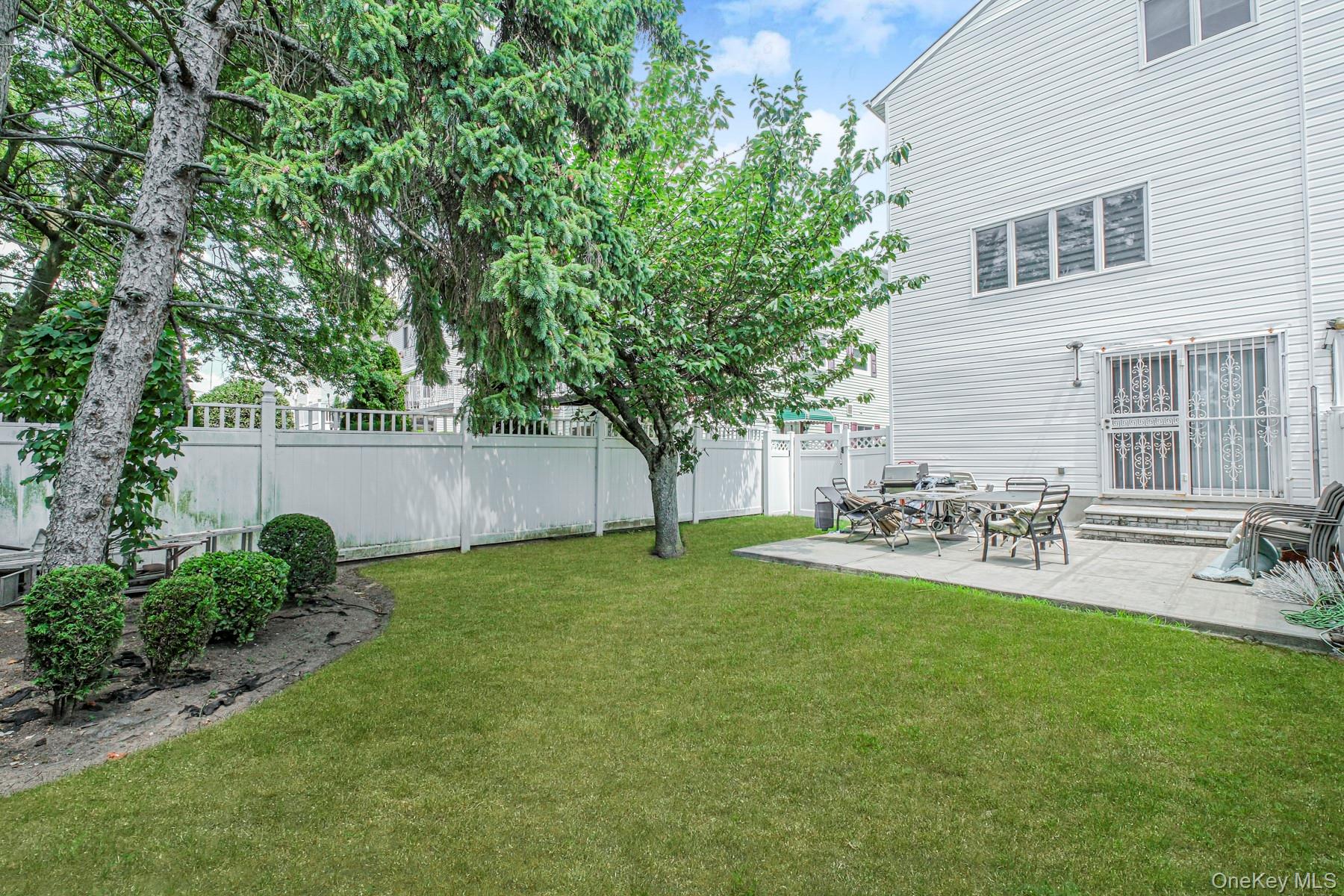 1438 E 70th Street, Brooklyn, NY 11234