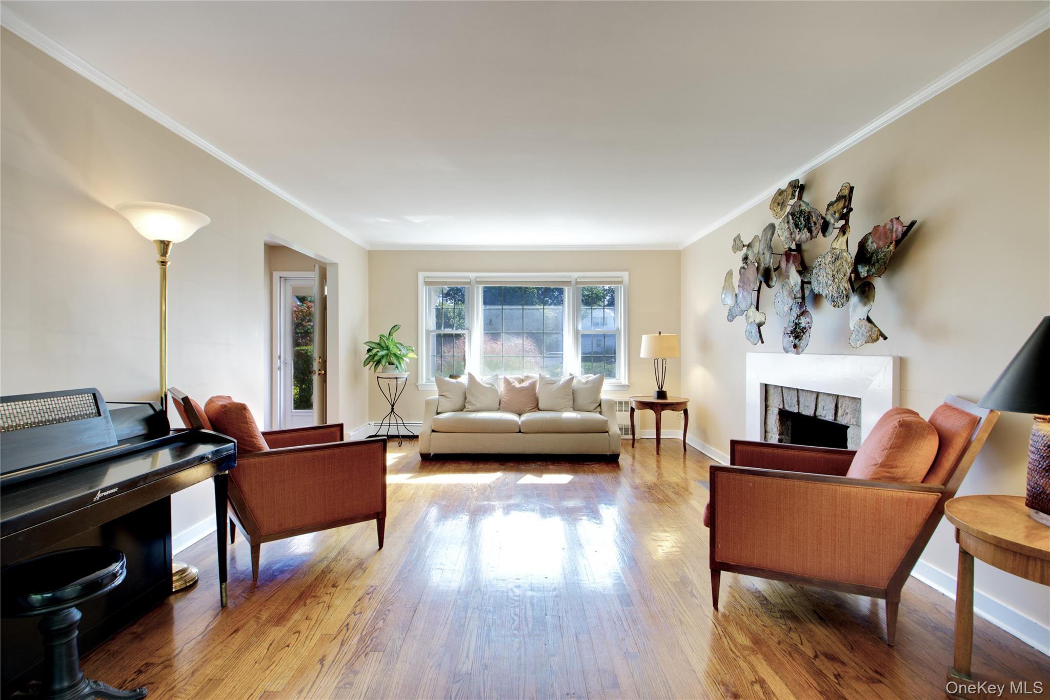 465 York Court, Rockville Centre, NY 11570