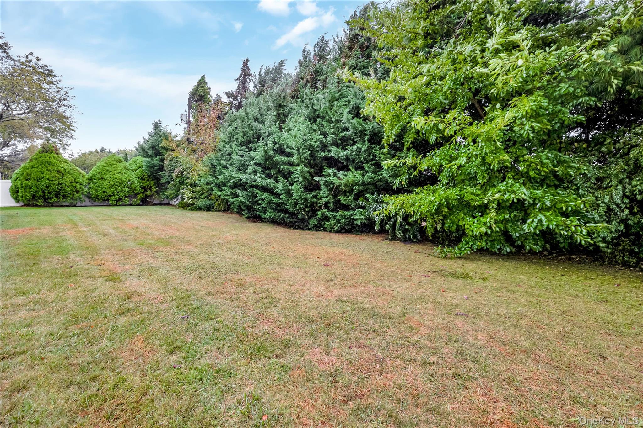 22 Mansfield Drive, Massapequa Park, NY 11762