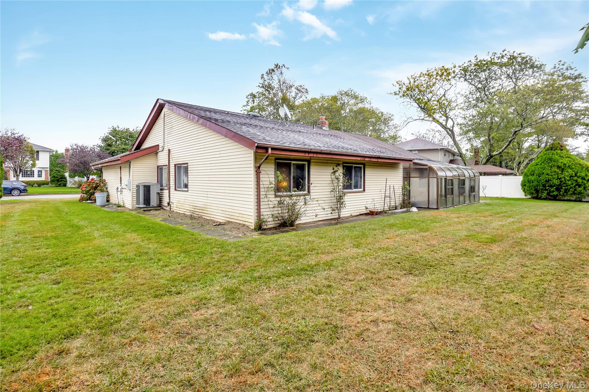 22 Mansfield Drive, Massapequa Park, NY 11762