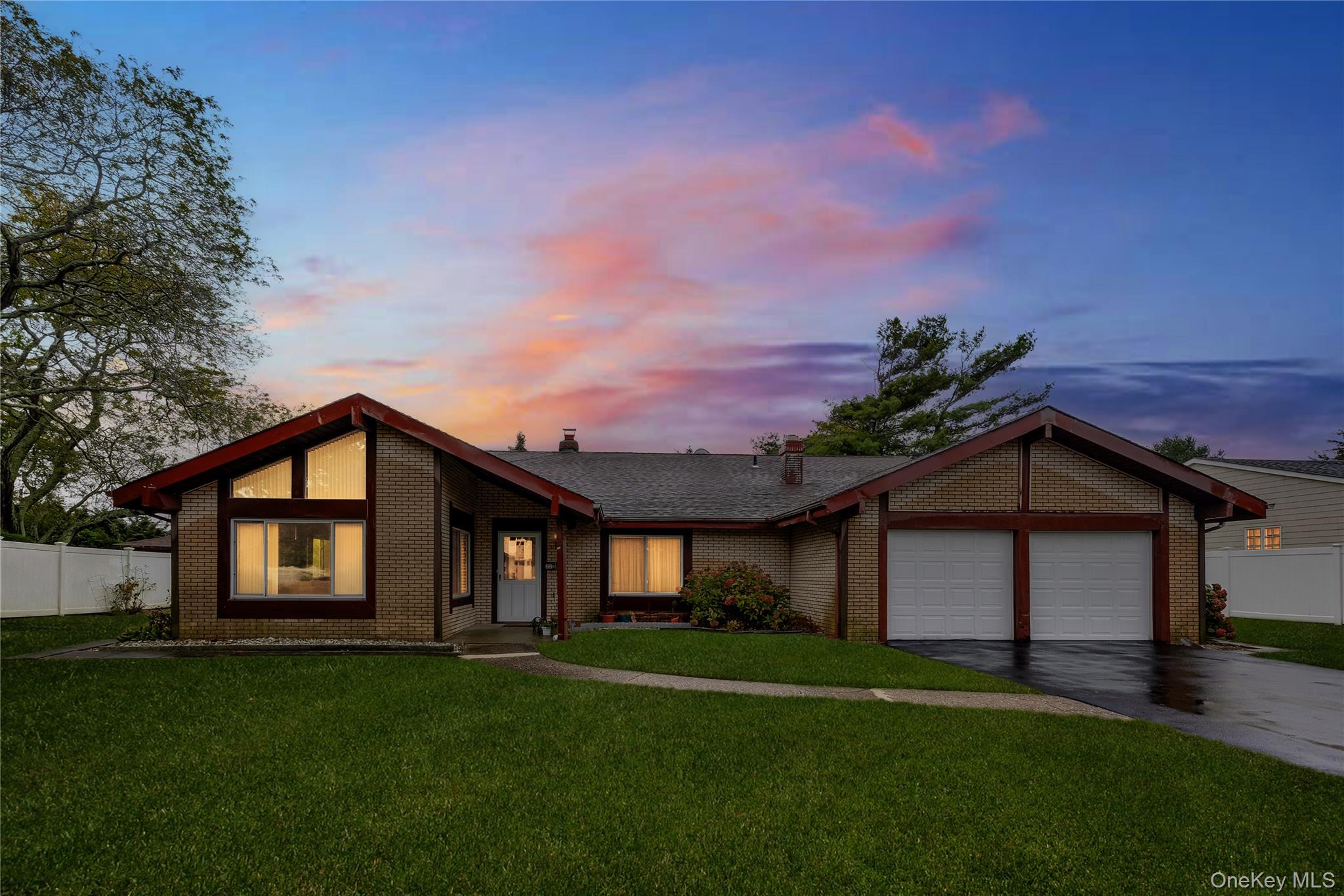 22 Mansfield Drive, Massapequa Park, NY 11762