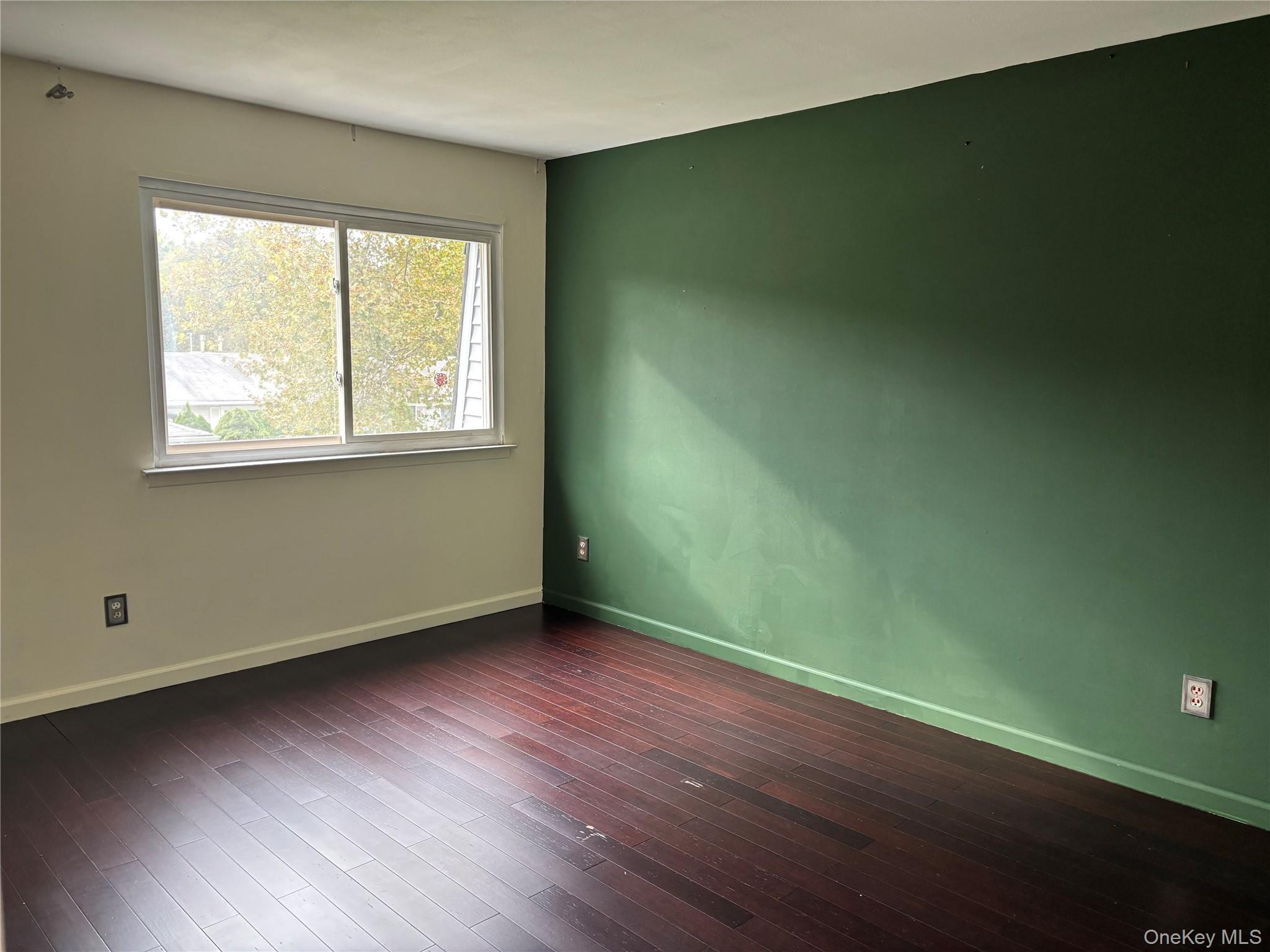 89 Storm Drive, Holtsville, NY 11742