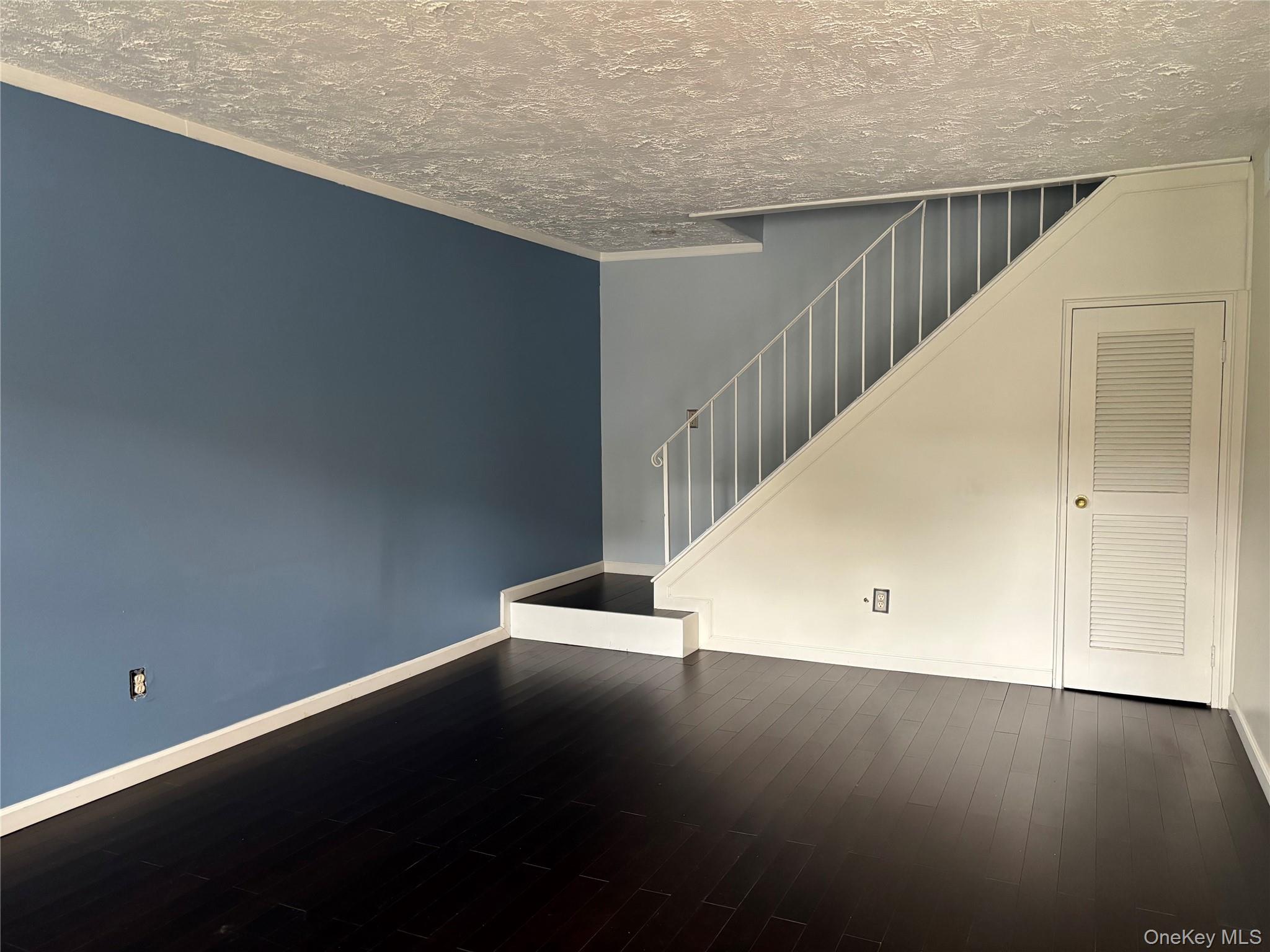 89 Storm Drive, Holtsville, NY 11742