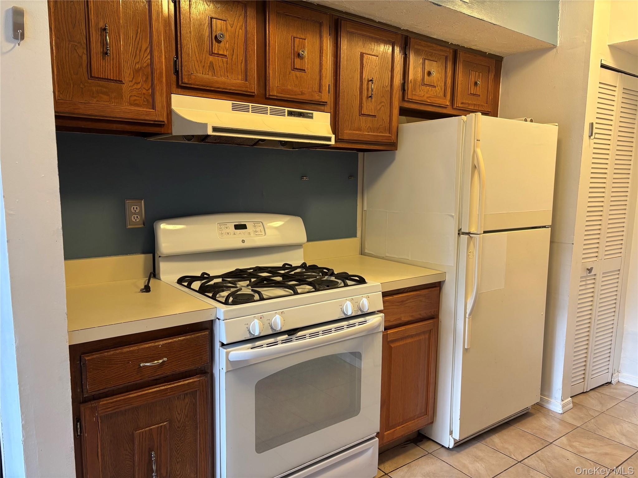 89 Storm Drive, Holtsville, NY 11742