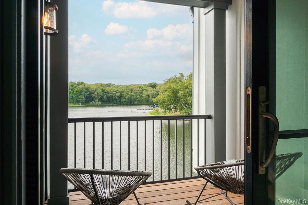 6 Icehouse Drive, Saugerties, NY 12477