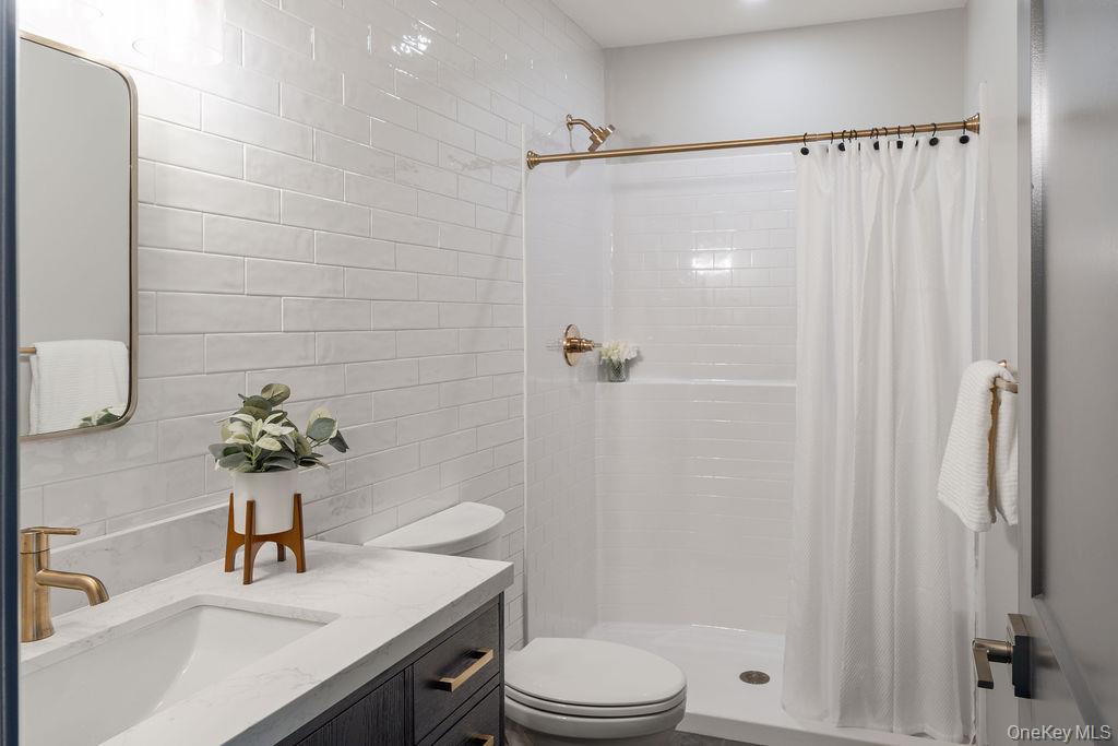 6 Icehouse Drive, Saugerties, NY 12477