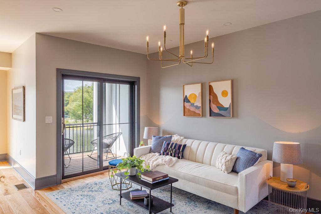 8 Icehouse Drive, Saugerties, NY 12477