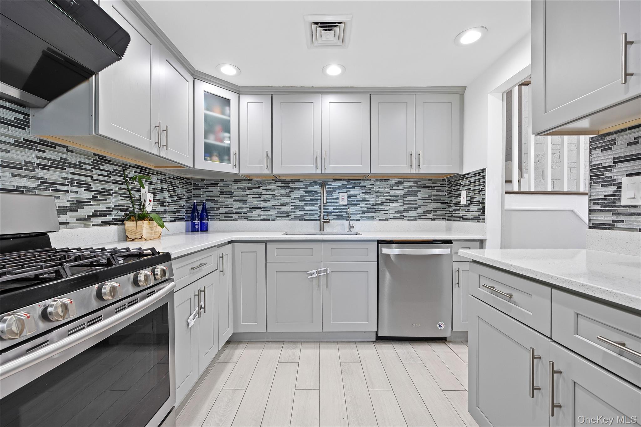 38 Oxford Road, Old Bethpage, NY 11804