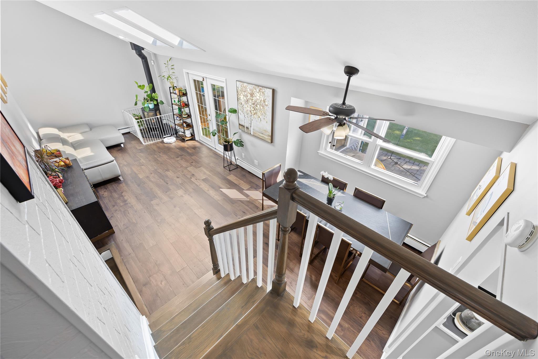 38 Oxford Road, Old Bethpage, NY 11804