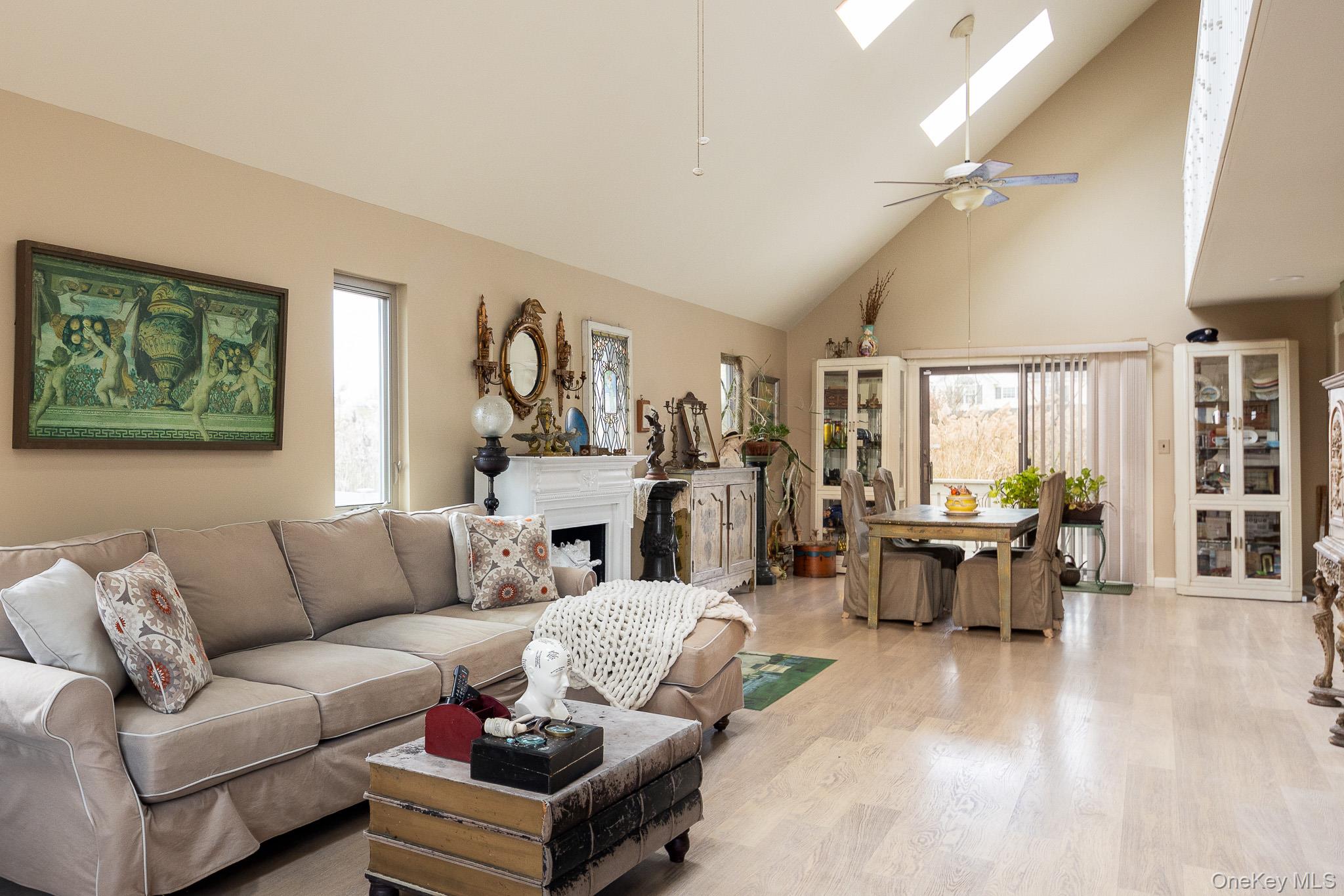 304 S Dunton Avenue, East Patchogue, NY 11772